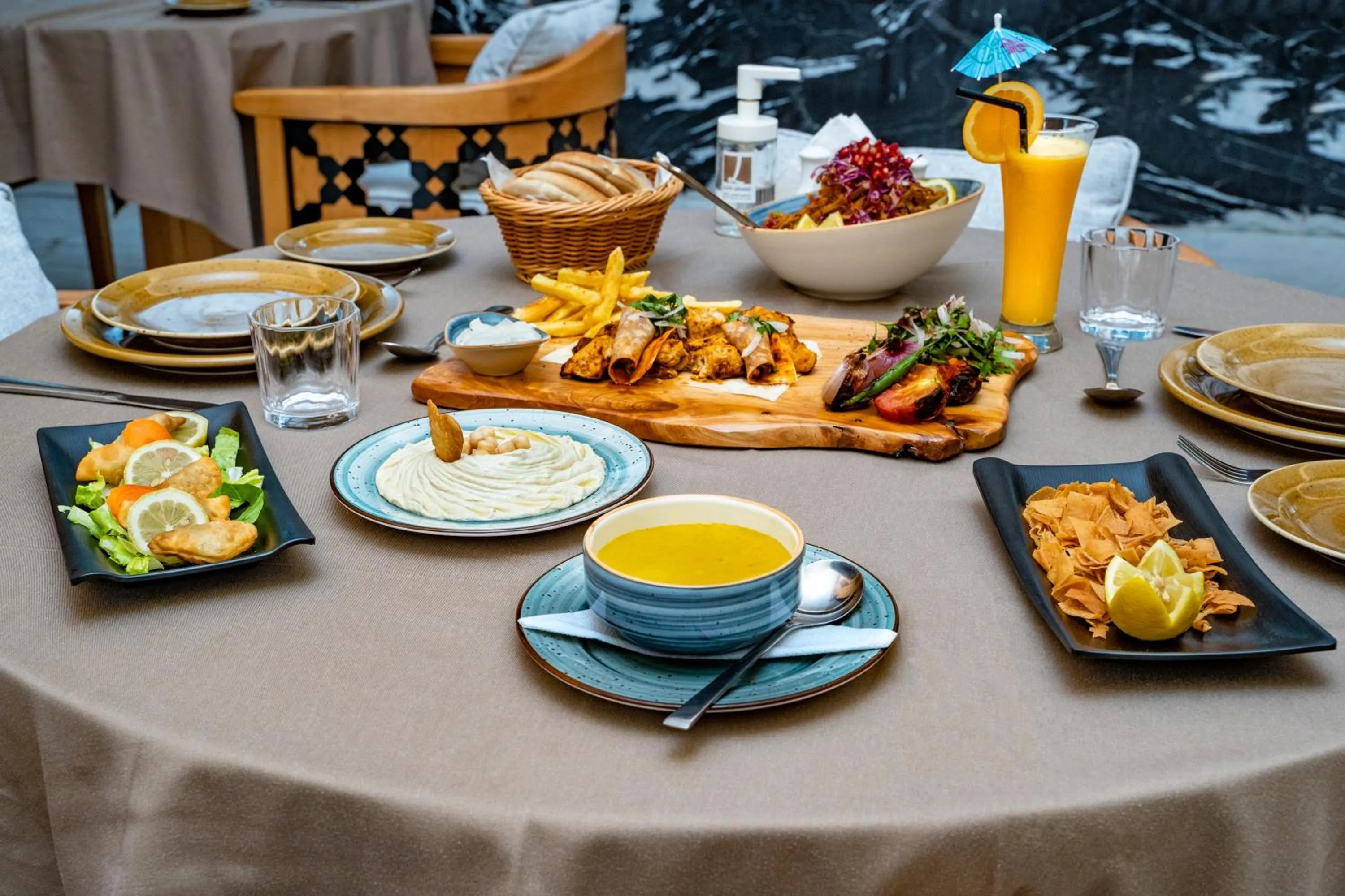 Restaurant/places to eat in Luxe Grand Hotel Apartments