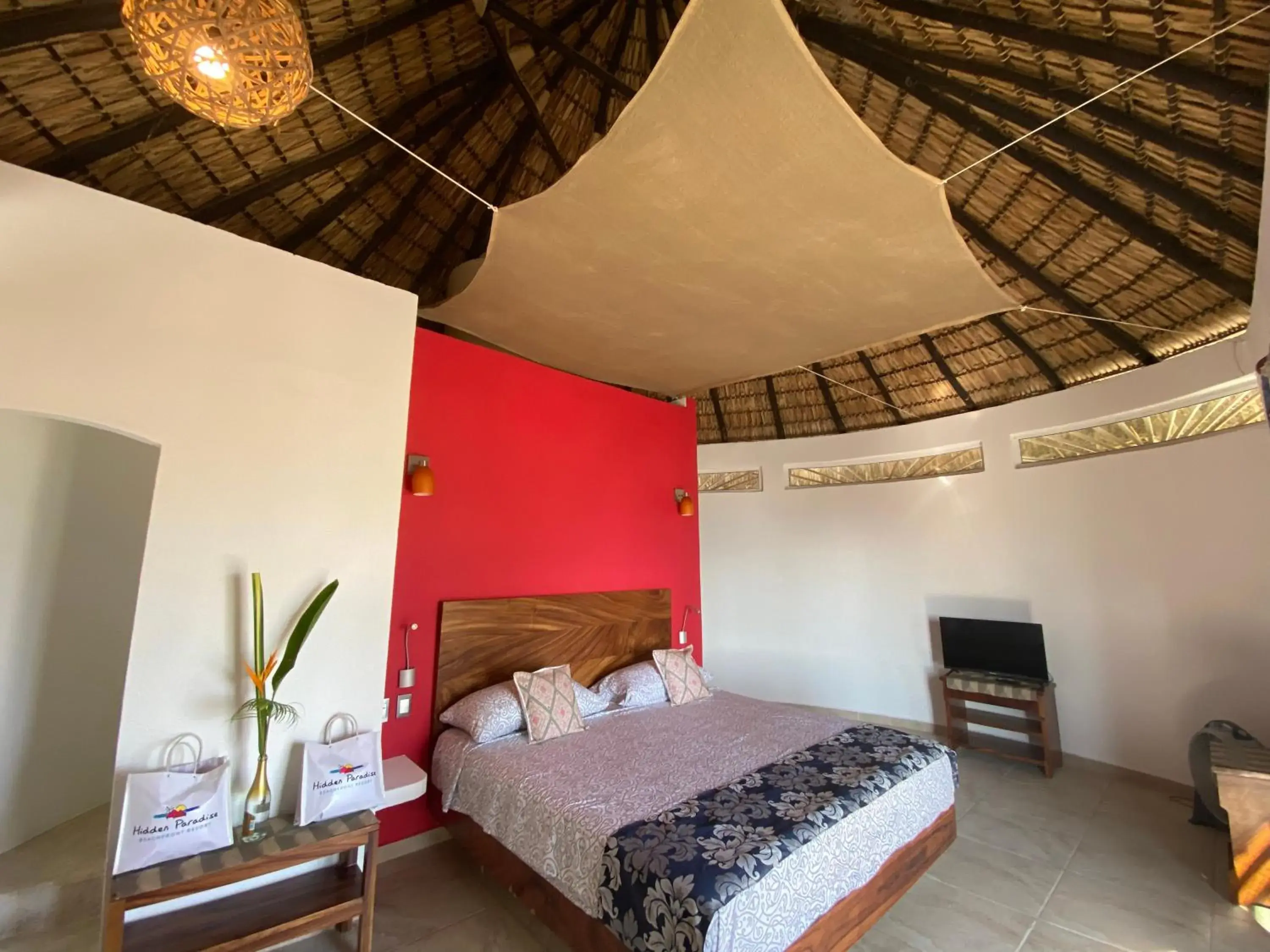 King Room with Pool View in Beachfront Paradise Boutique Hotel King Room with Pool View in Beachfront Paradise Boutique Hotel