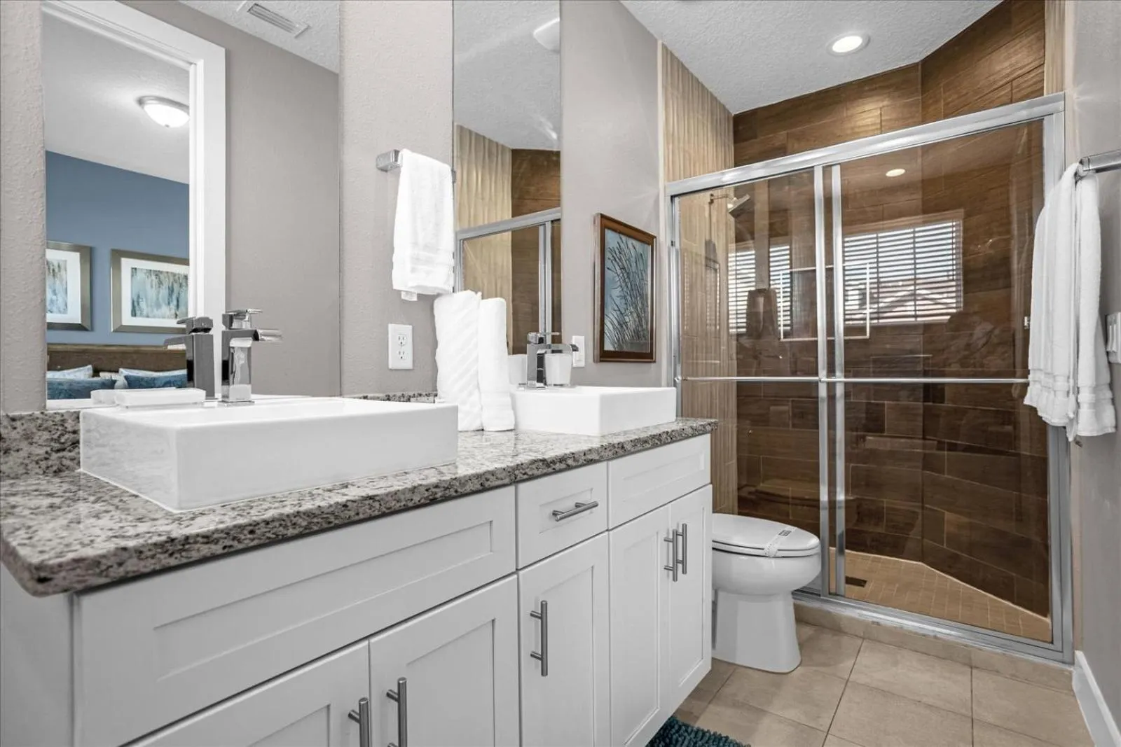 Shower in Magical Vacation Home 3 min from Disney