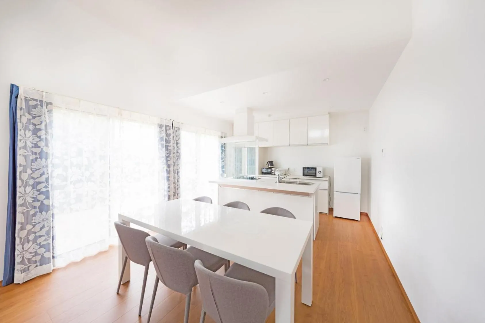 Kitchen or kitchenette in Villa Capri Miyakojima