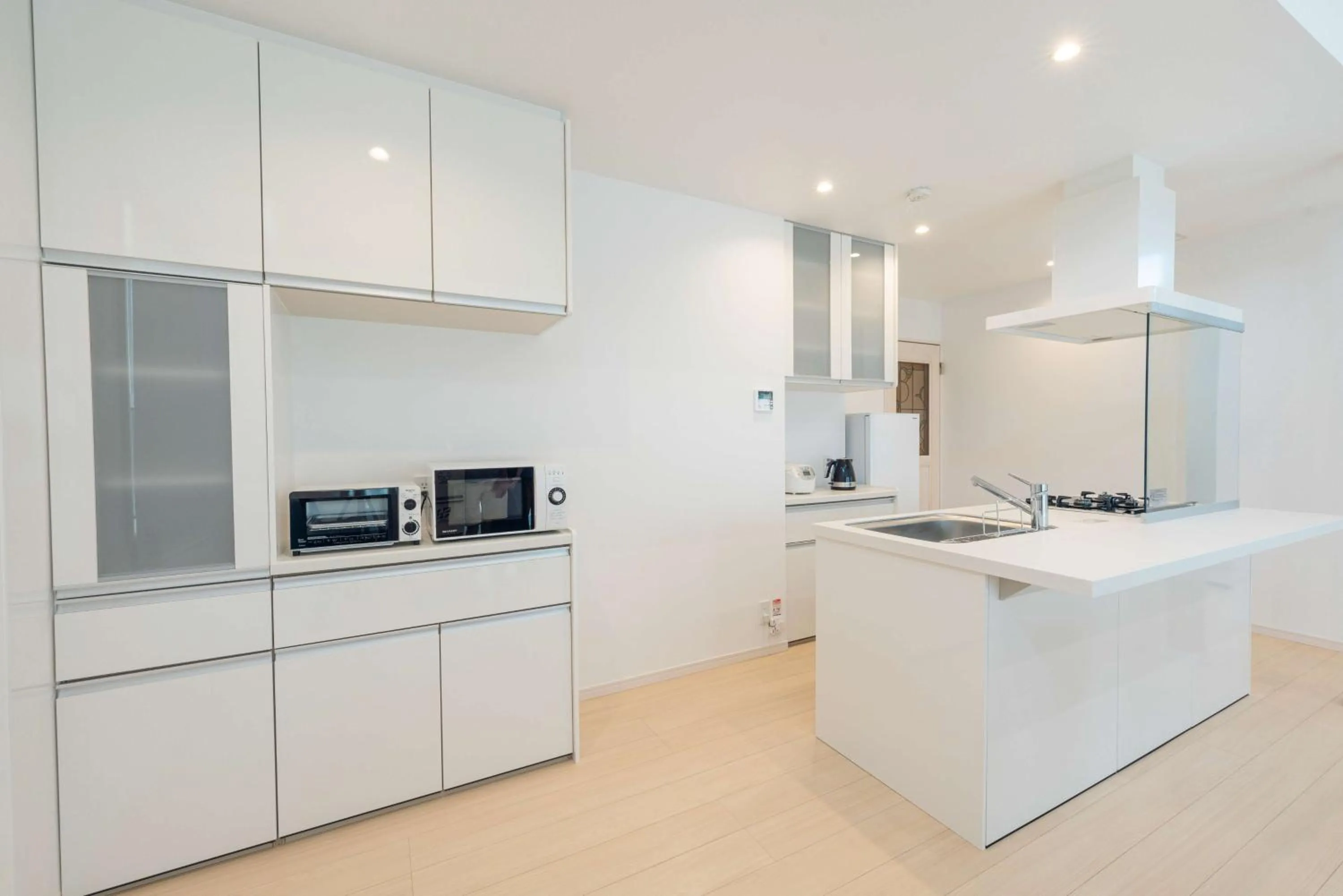 Kitchen or kitchenette in Villa Capri Miyakojima