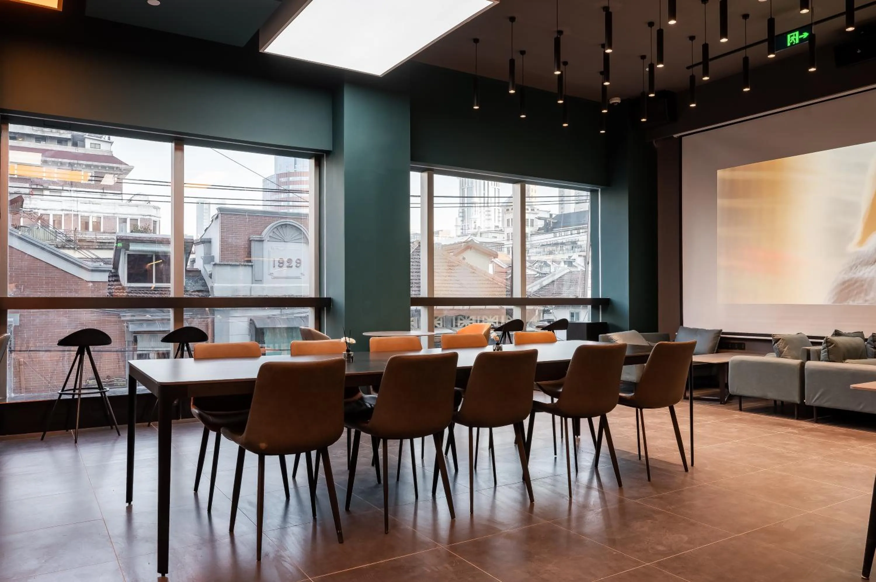 Business facilities in Dayin International Youth Hostel - East Nanjing Road & People's Square & The Bund Branch