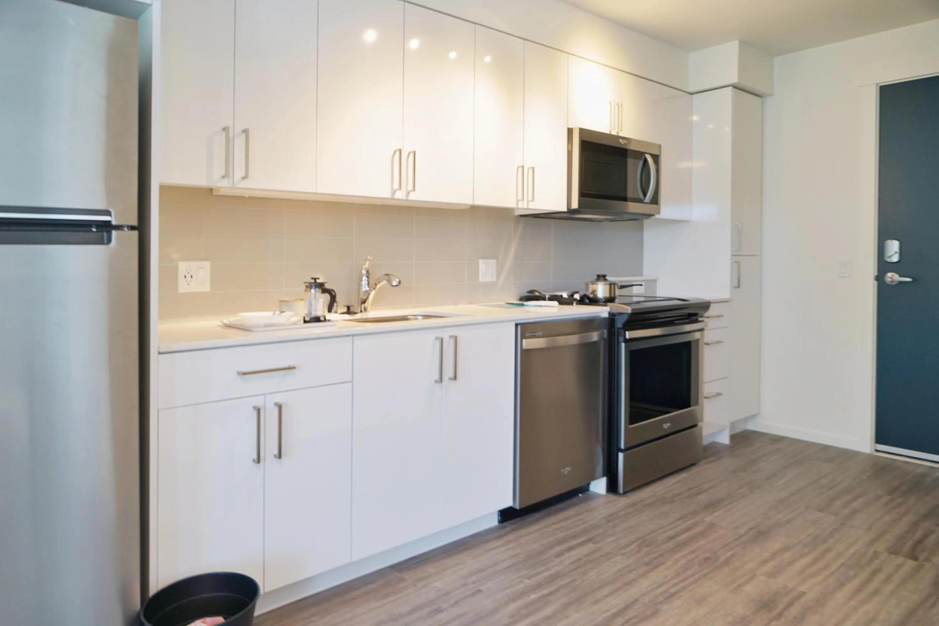 Kitchen or kitchenette in U Place Urban Apartments by Sweetome