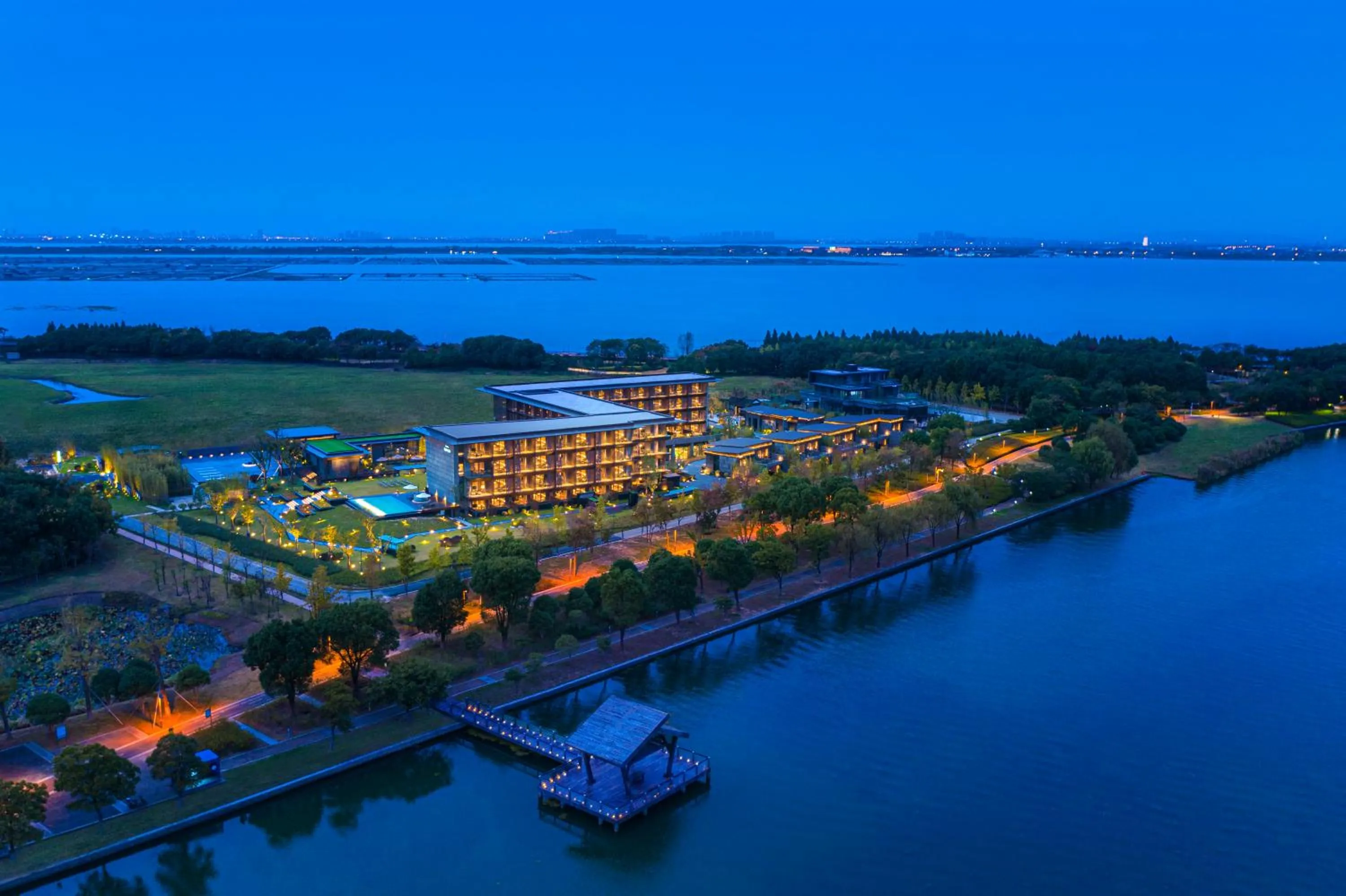 Property building in Hotel Indigo Suzhou Yangcheng Lake by IHG