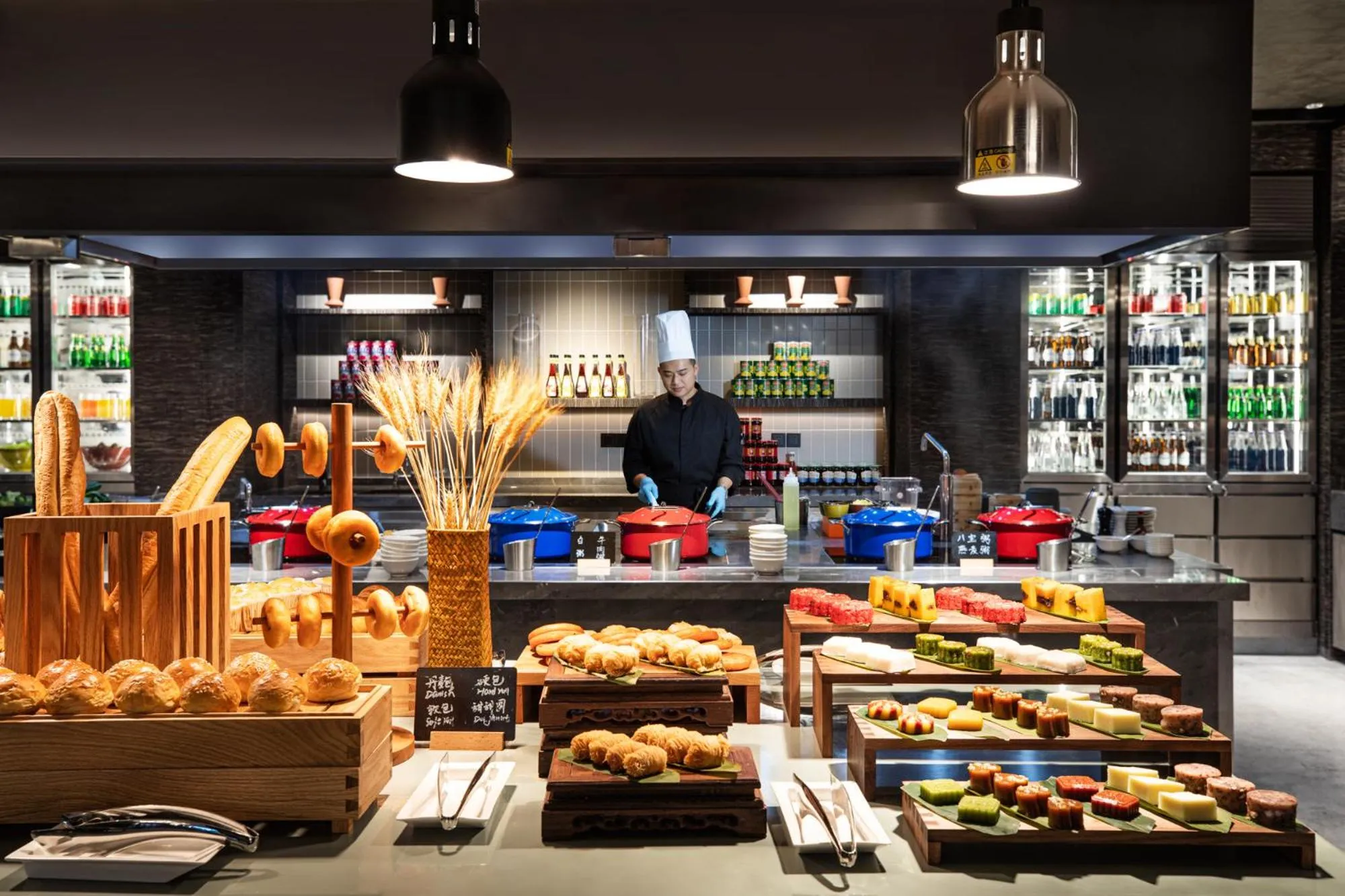 Restaurant/places to eat in Hotel Indigo Suzhou Yangcheng Lake by IHG