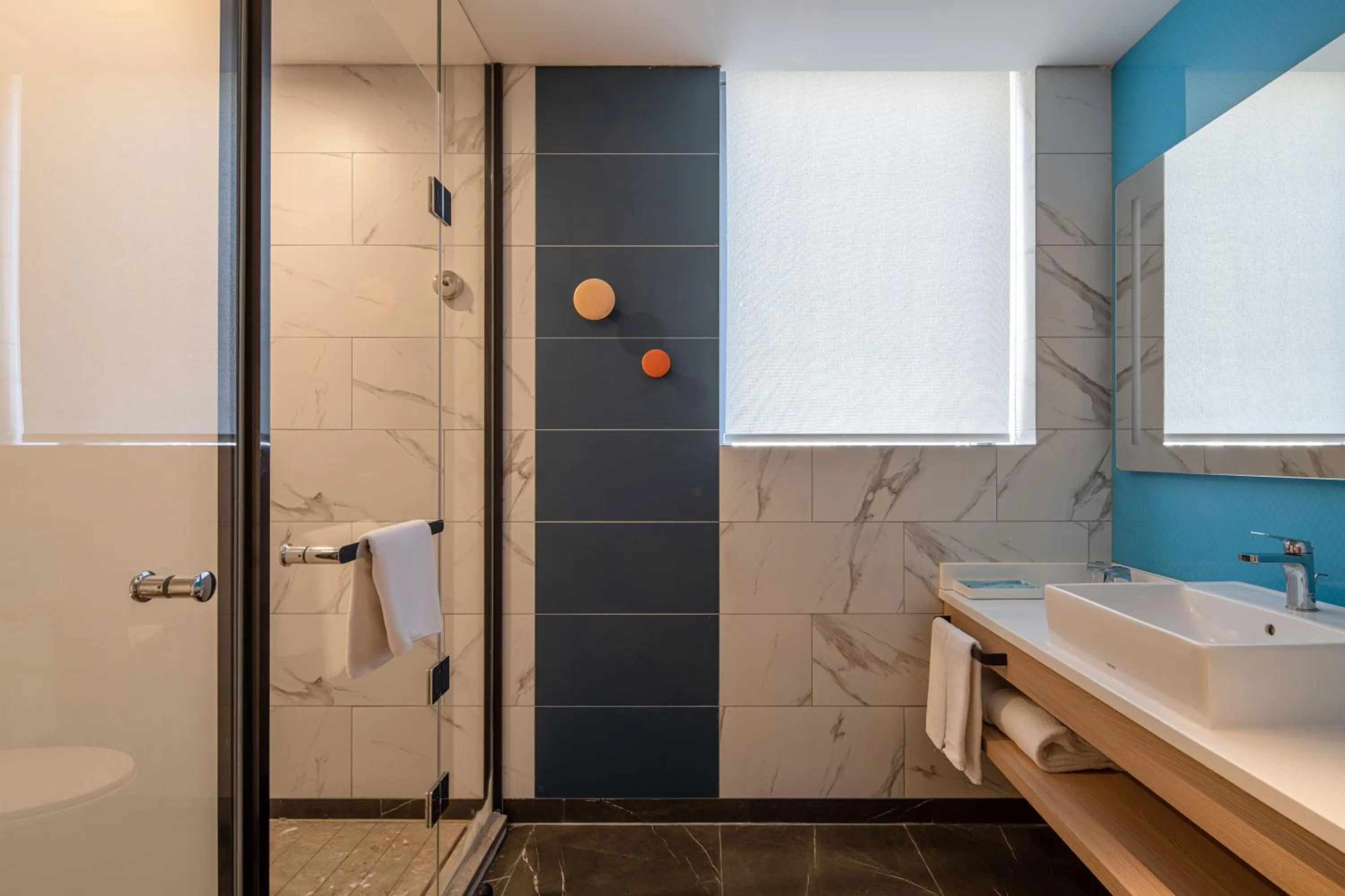 Shower in Holiday Inn Express Xi'an High Tech Zone North by IHG