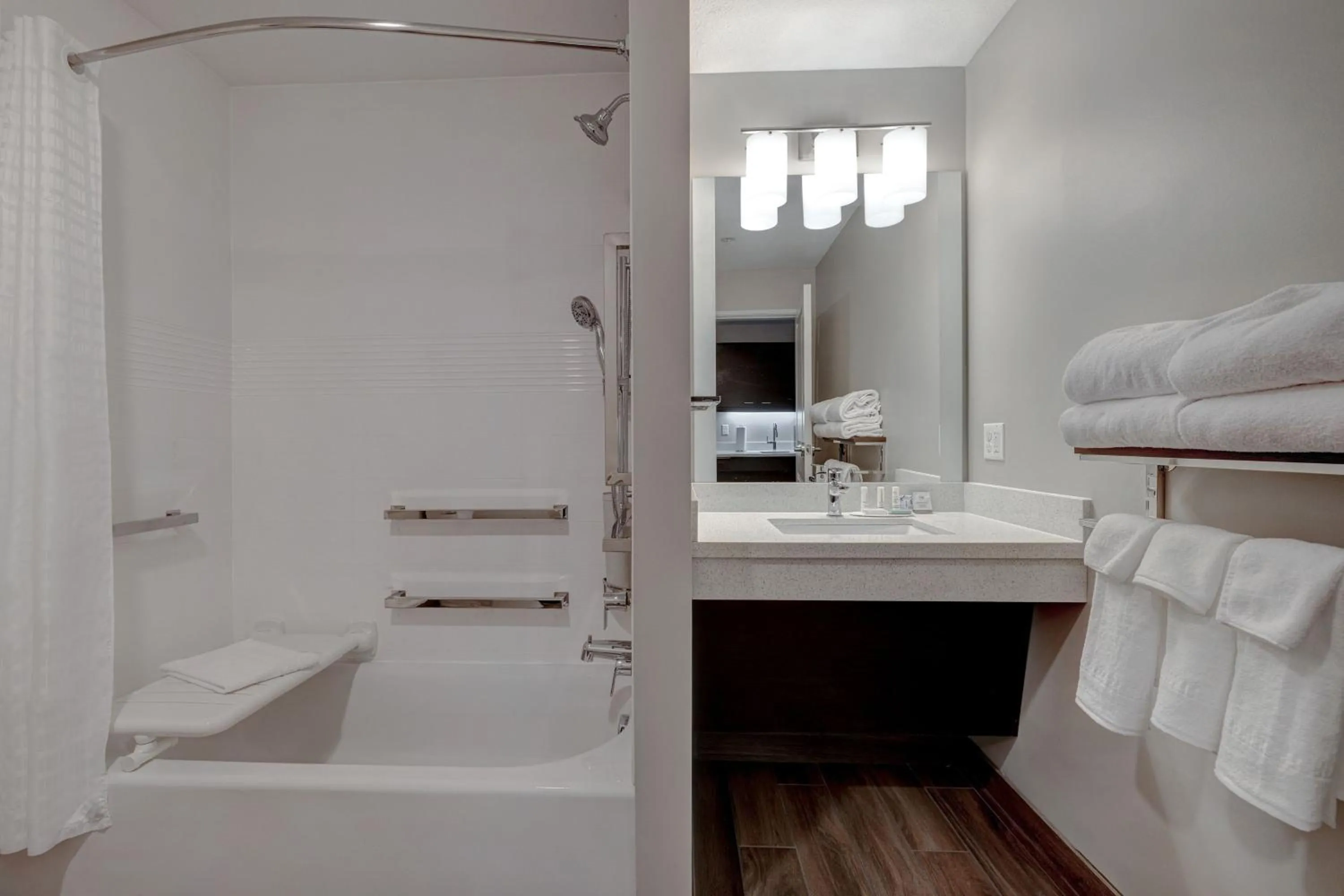 Bathroom, Bed in TownePlace Suites by Marriott Monroe
