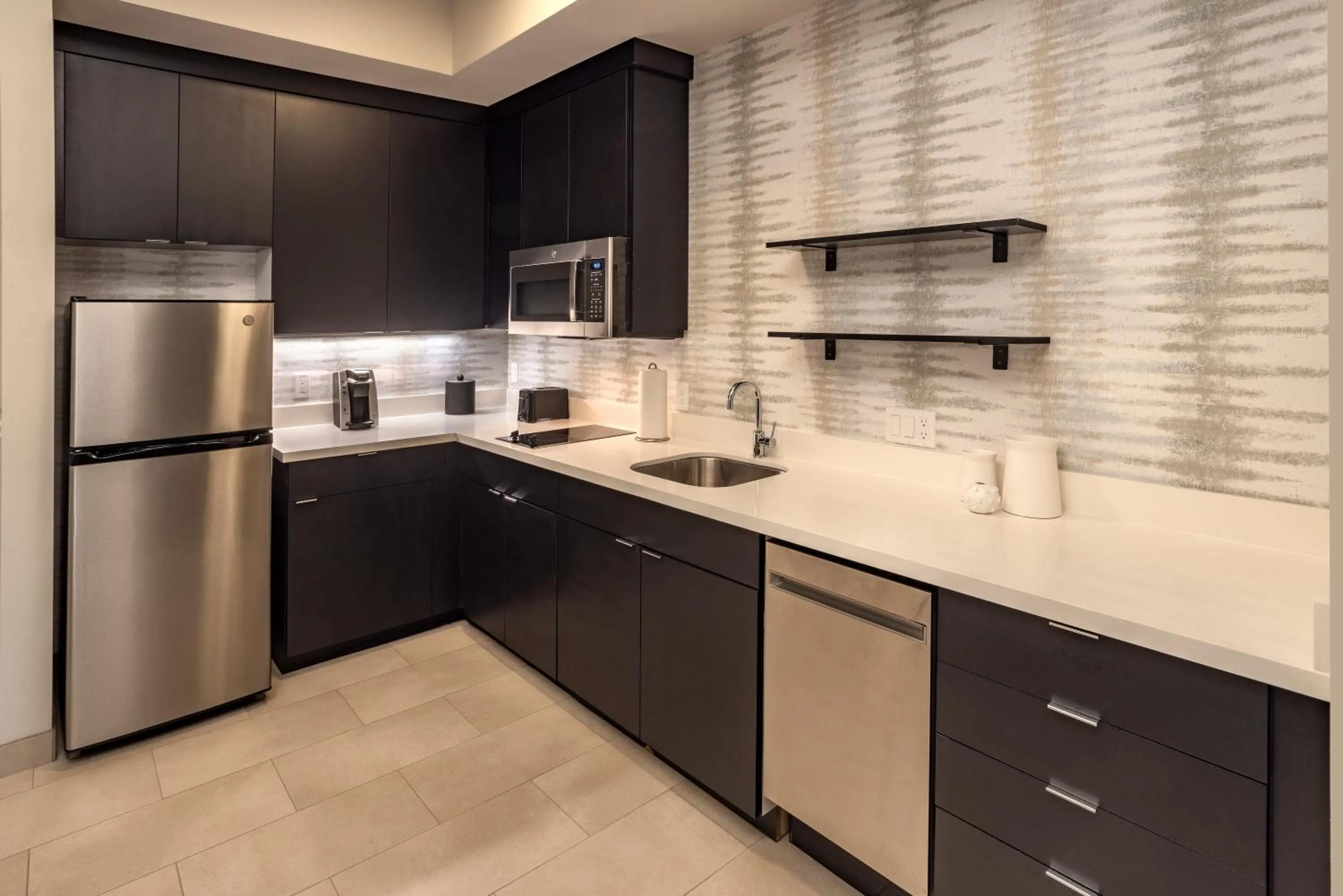 Kitchen or kitchenette in Residence Inn by Marriott Wenatchee