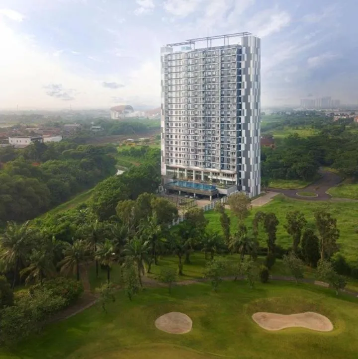 Property building in Kawana Golf Residence