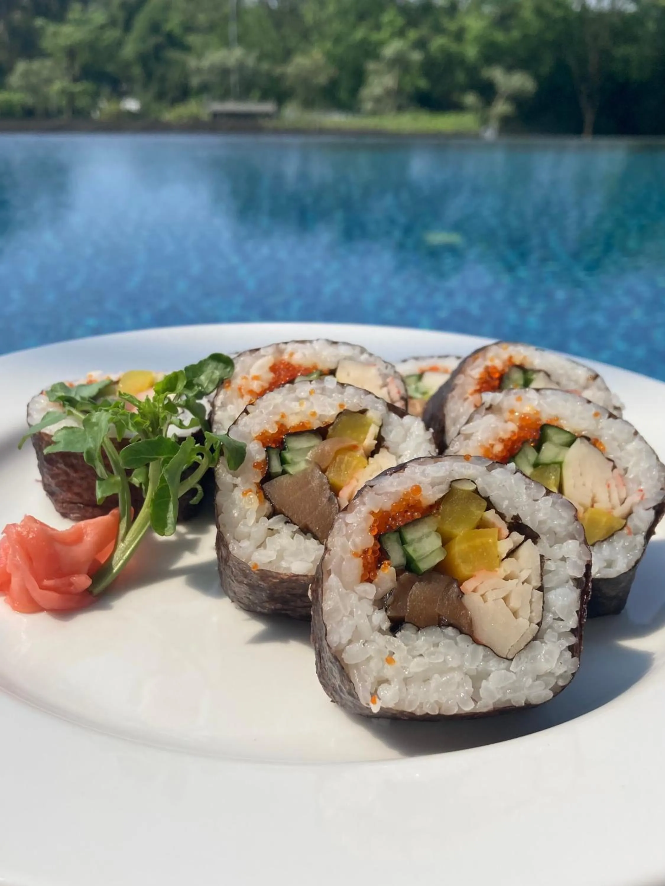 Restaurant/places to eat in Kawana Golf Residence