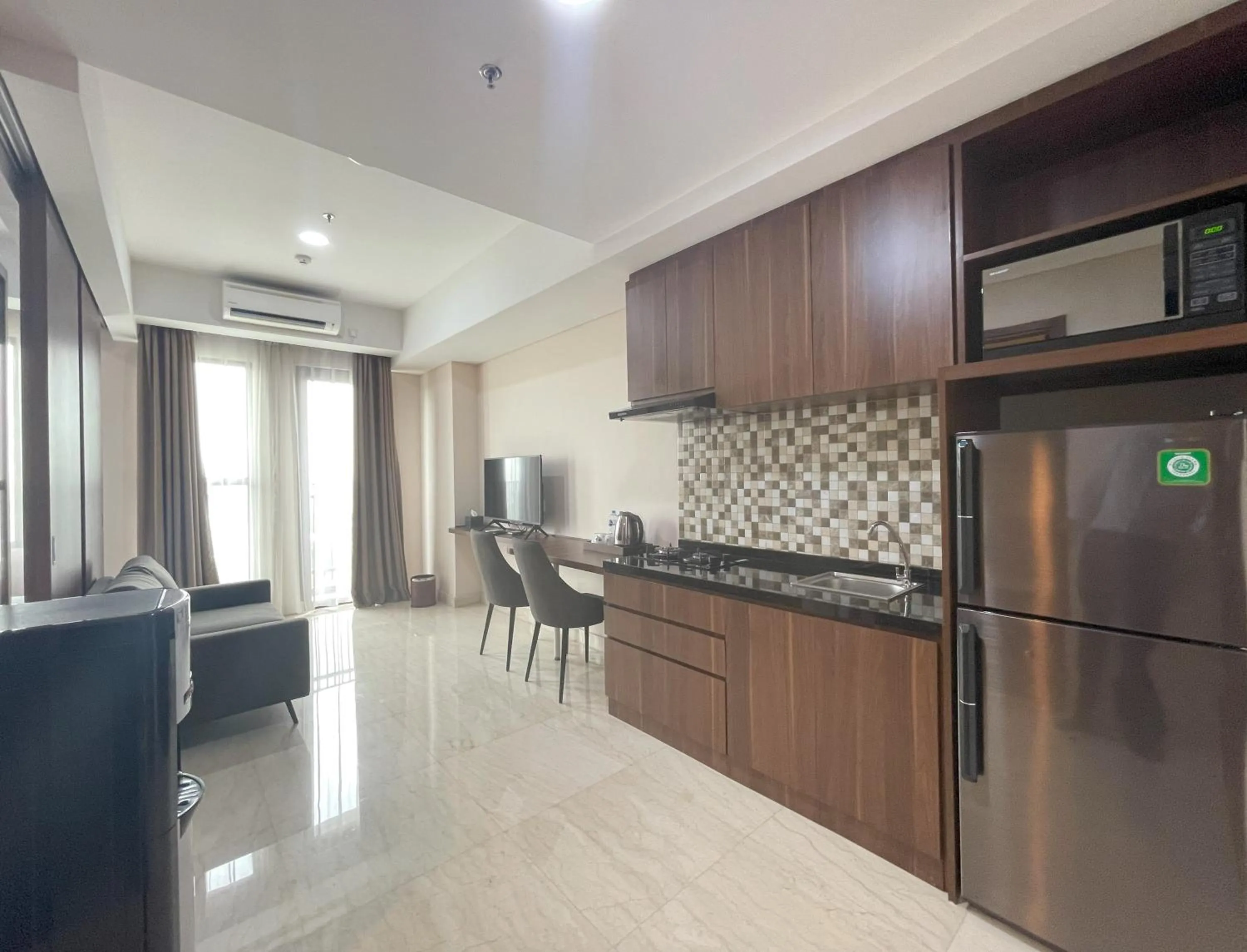 Kitchen or kitchenette in Kawana Golf Residence