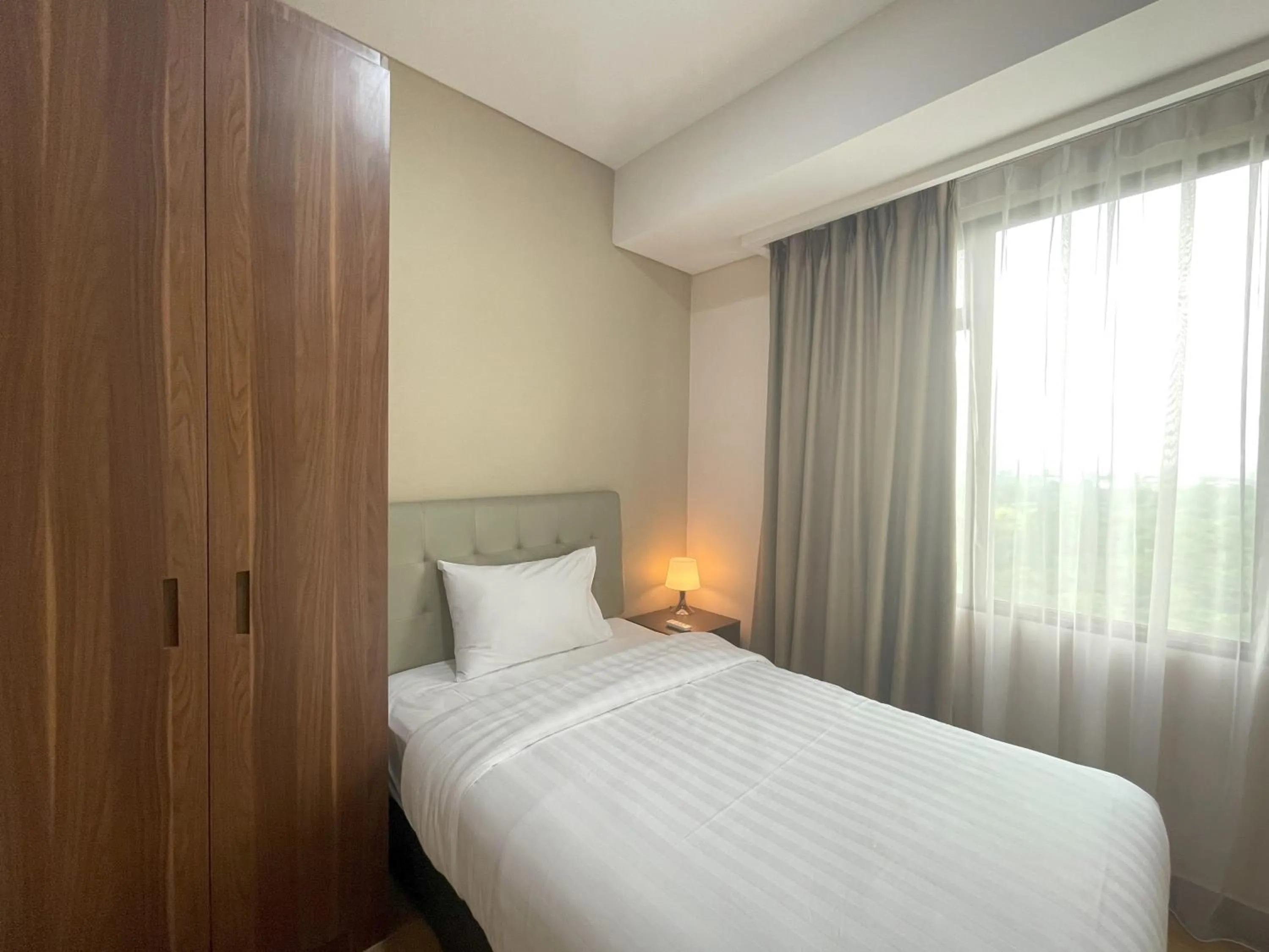 Bed in Kawana Golf Residence