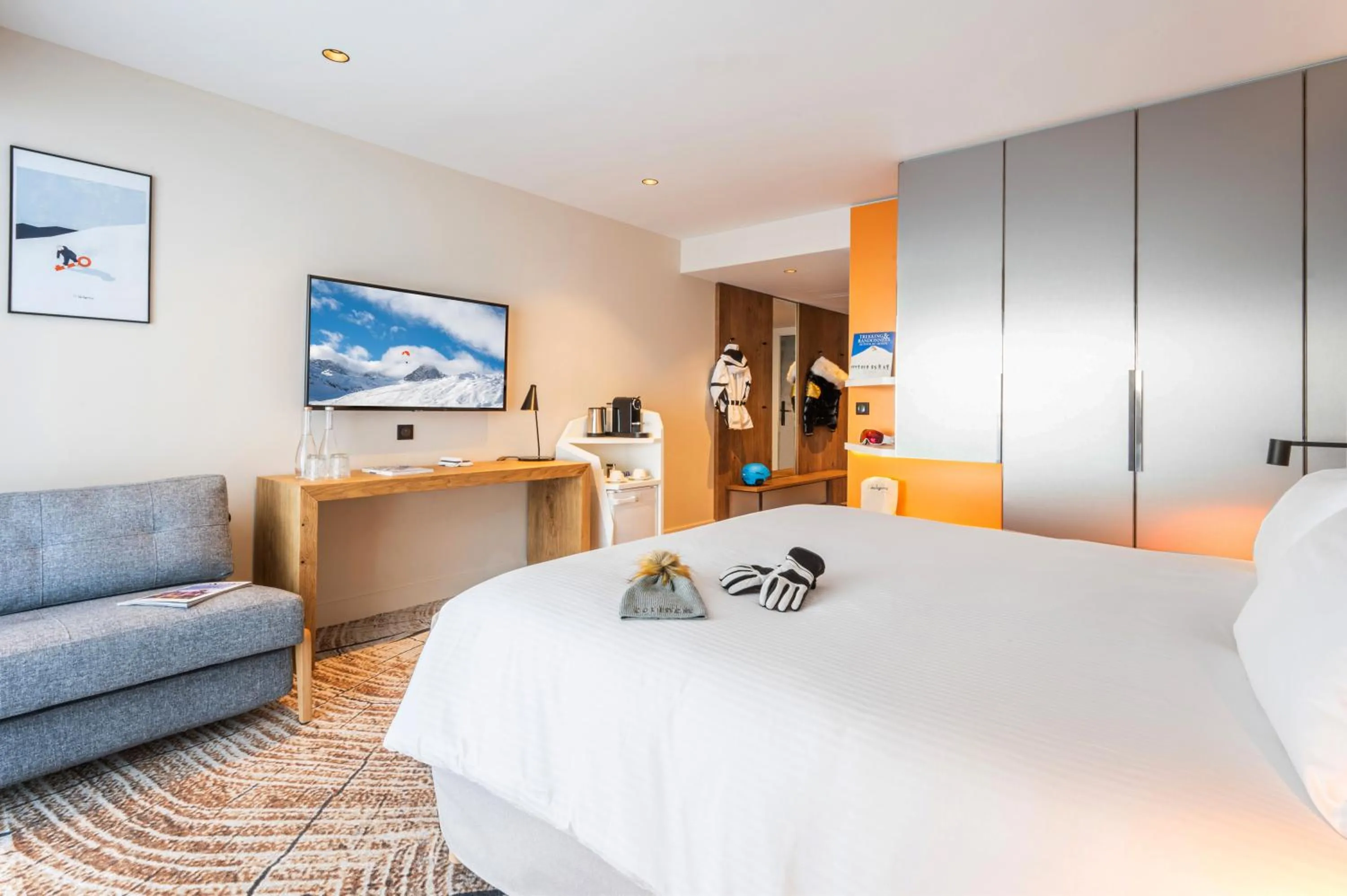 Bedroom, Bed in Hôtel VoulezVous by Les Etincelles