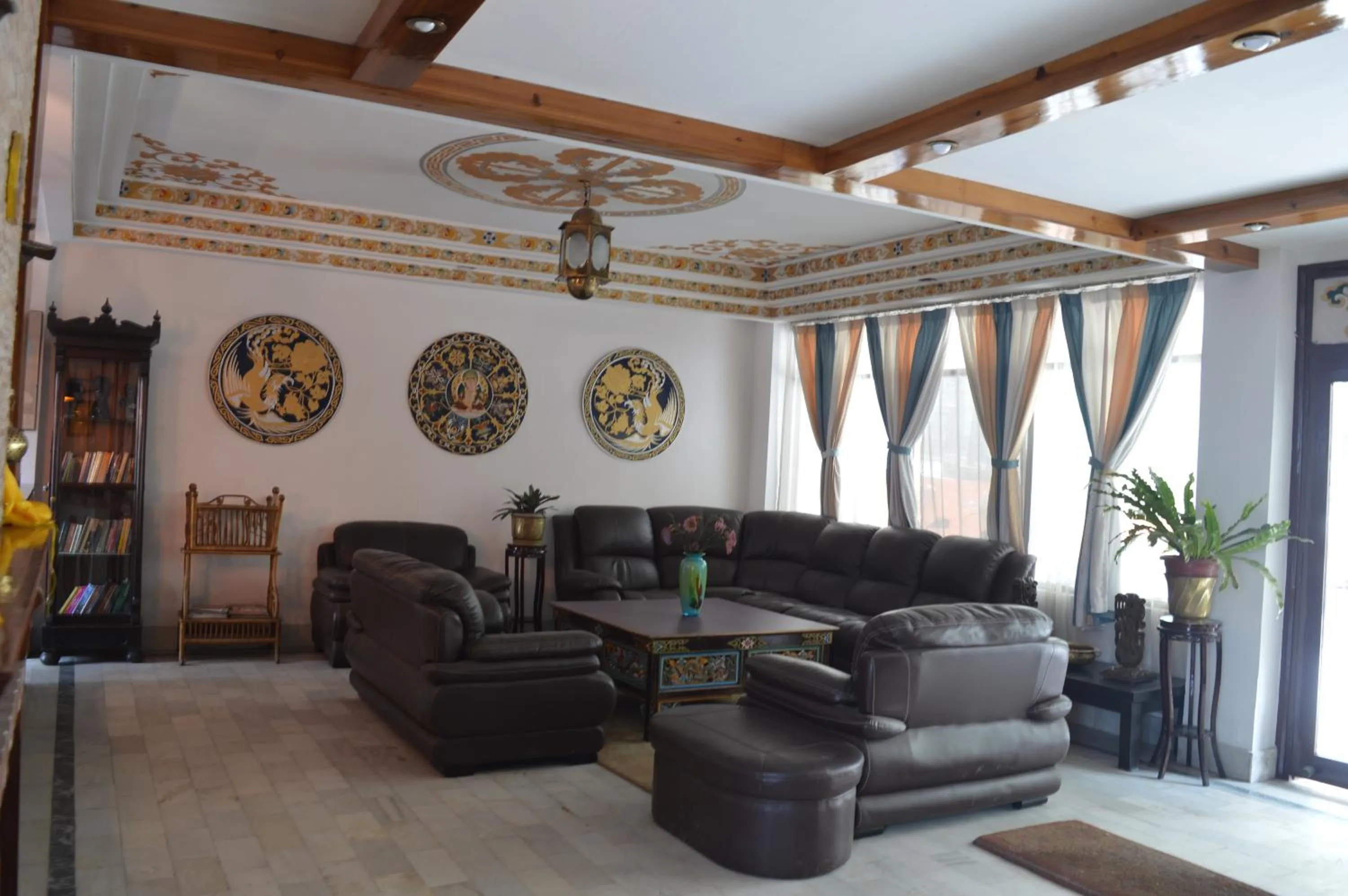 Seating area in Central Hill Resort The Mall Road