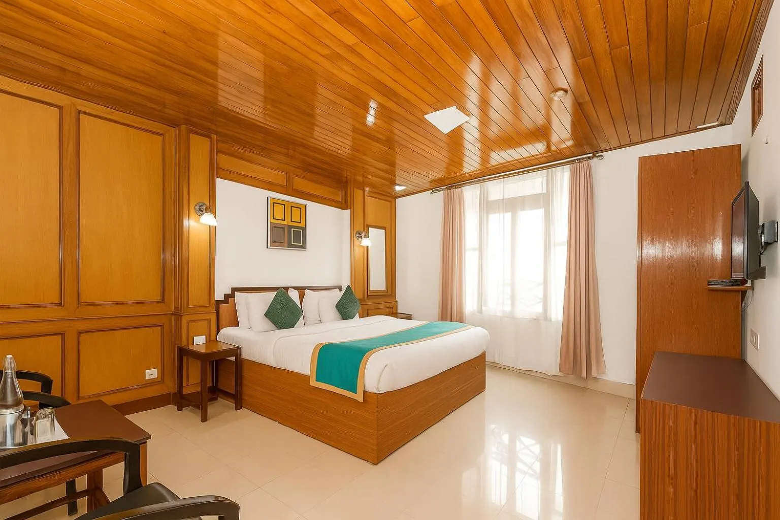 Bed in Central Hill Resort The Mall Road