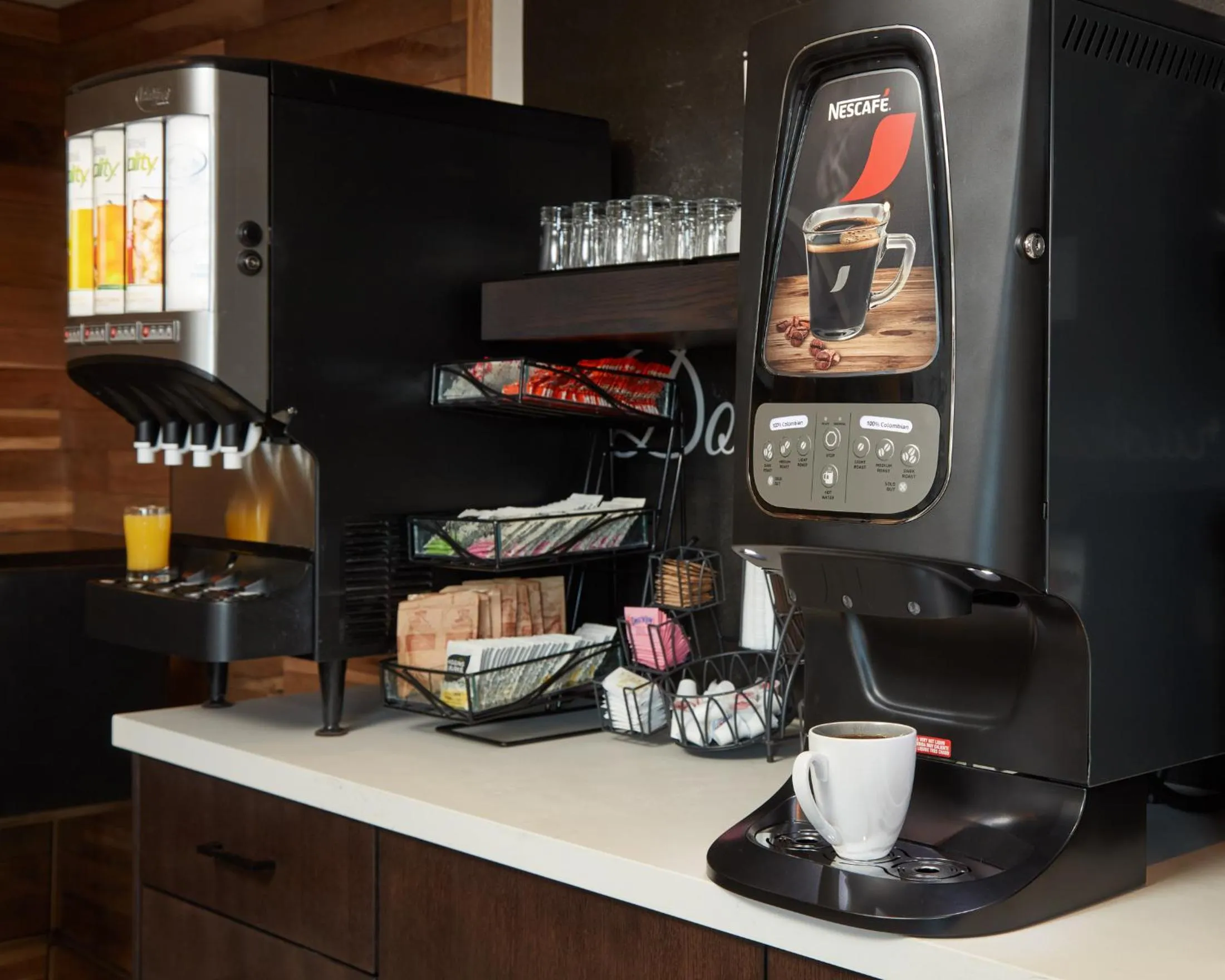 Coffee/tea facilities in Stay Inn Hotel Toronto