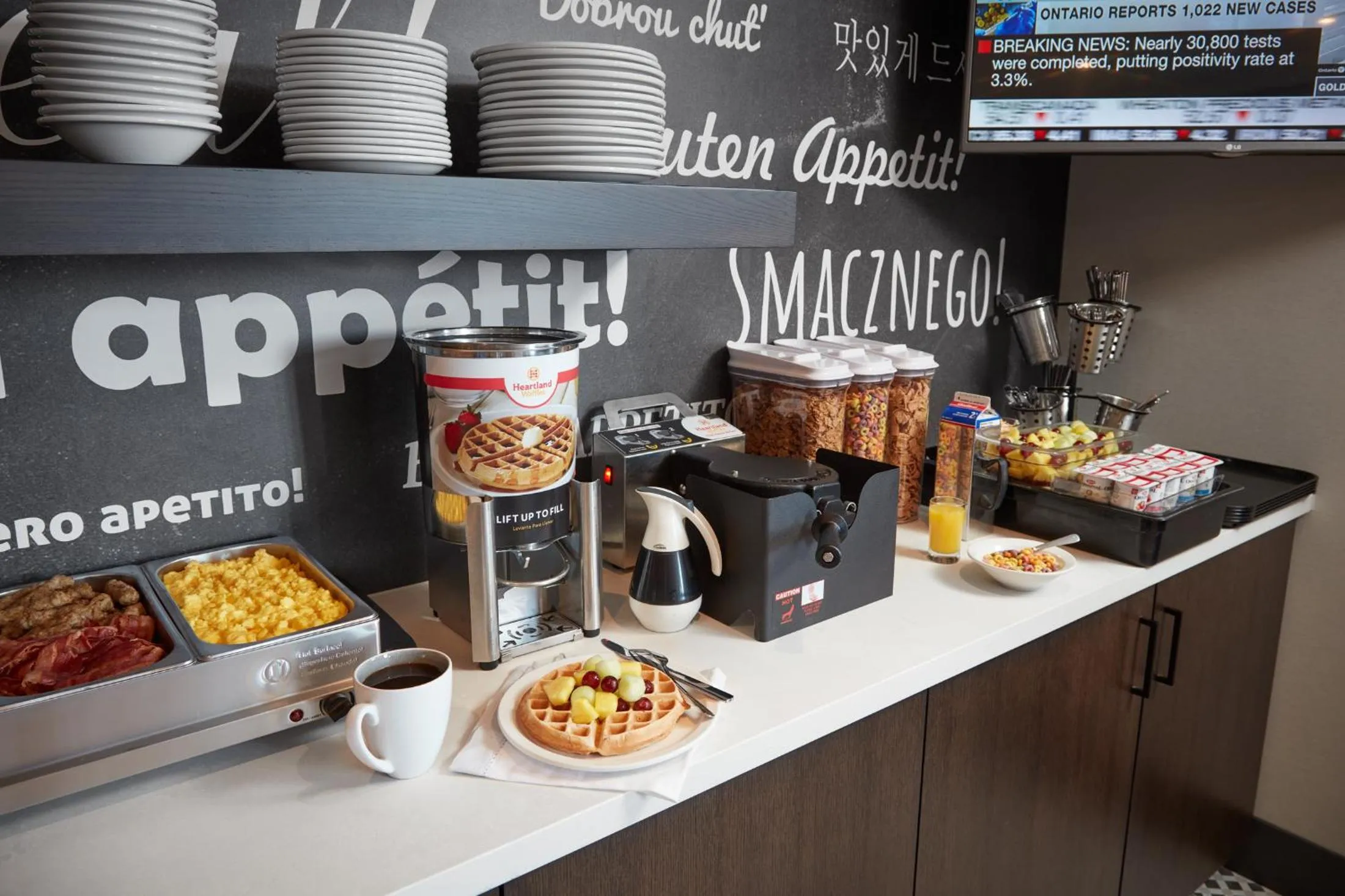 Buffet breakfast in Stay Inn Hotel Toronto