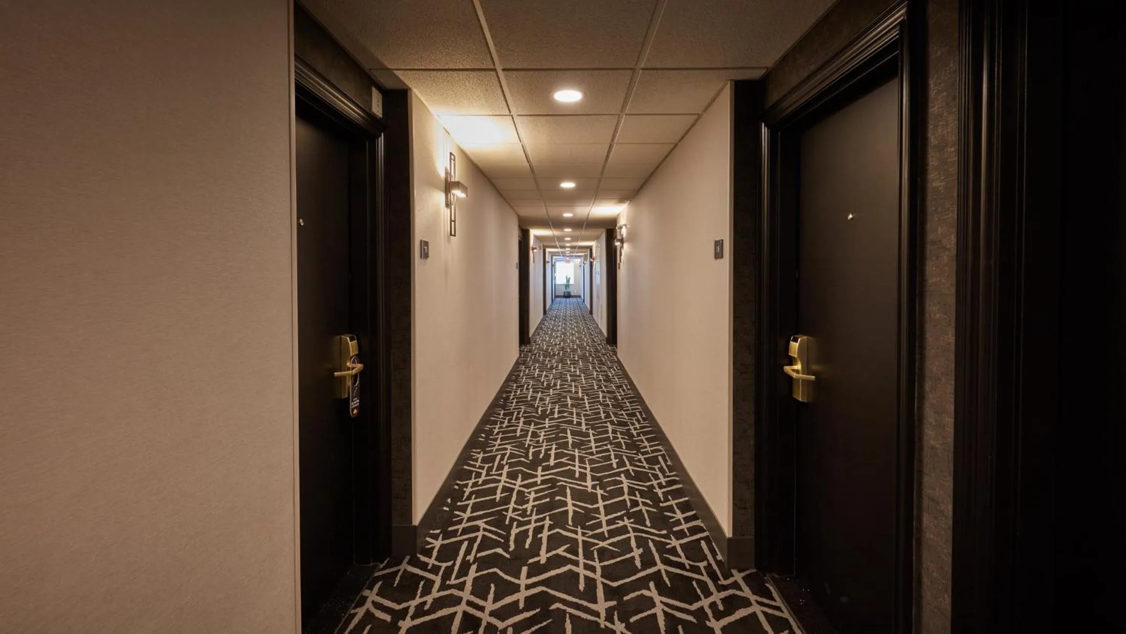 Property building in Stay Inn Hotel Toronto