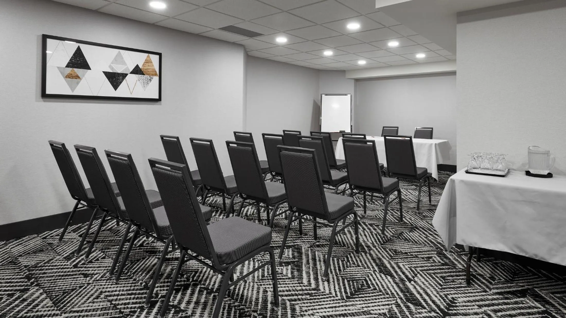 Meeting/conference room in Stay Inn Hotel Toronto