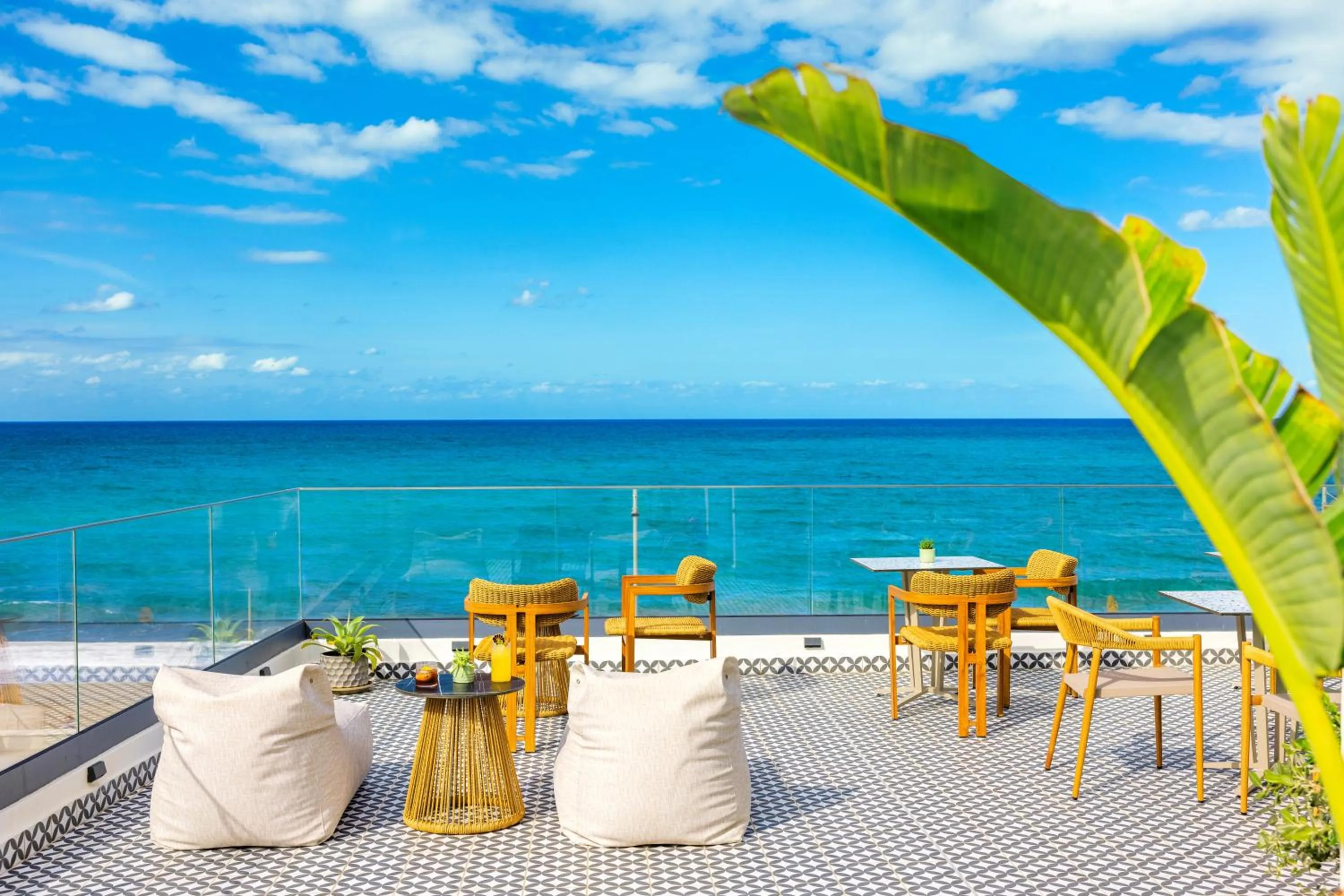 Lounge or bar in Calla Luxury Seafront Suites