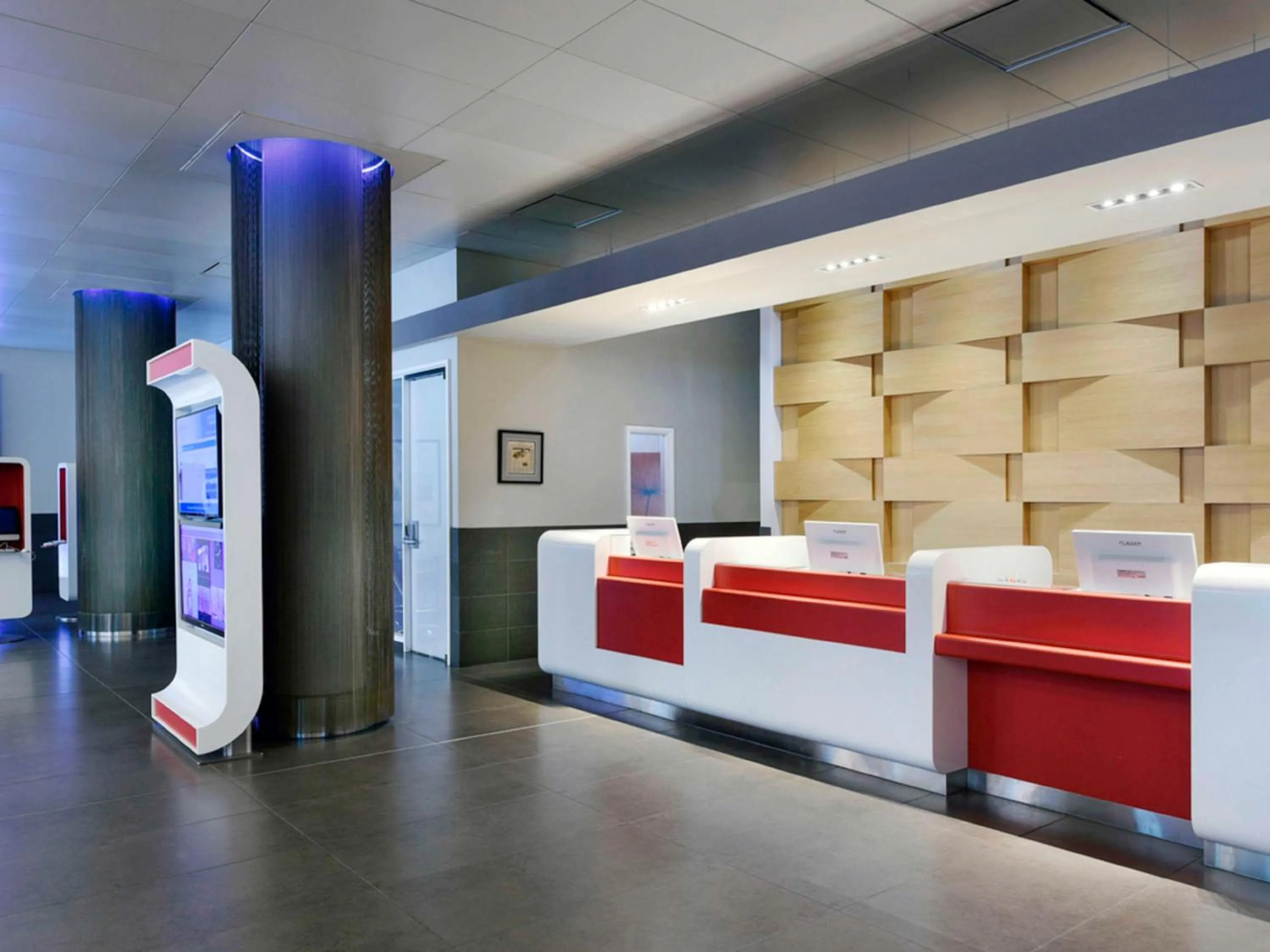 Lobby or reception in Novotel Ottawa City Centre Hotel