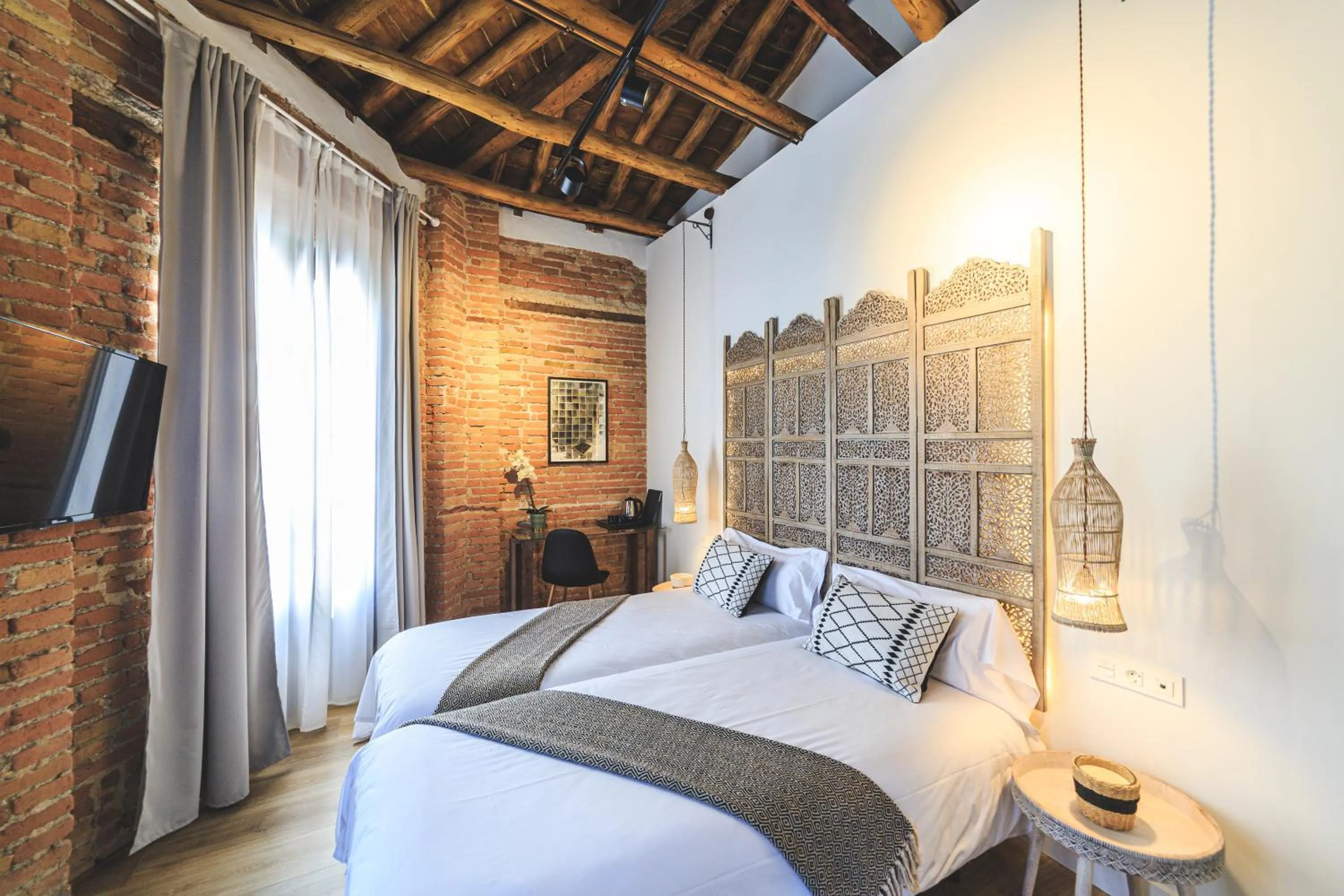 Photo of the whole room, Bed in Hotel La Casa de Los Mosaicos by Maxi Hoteles