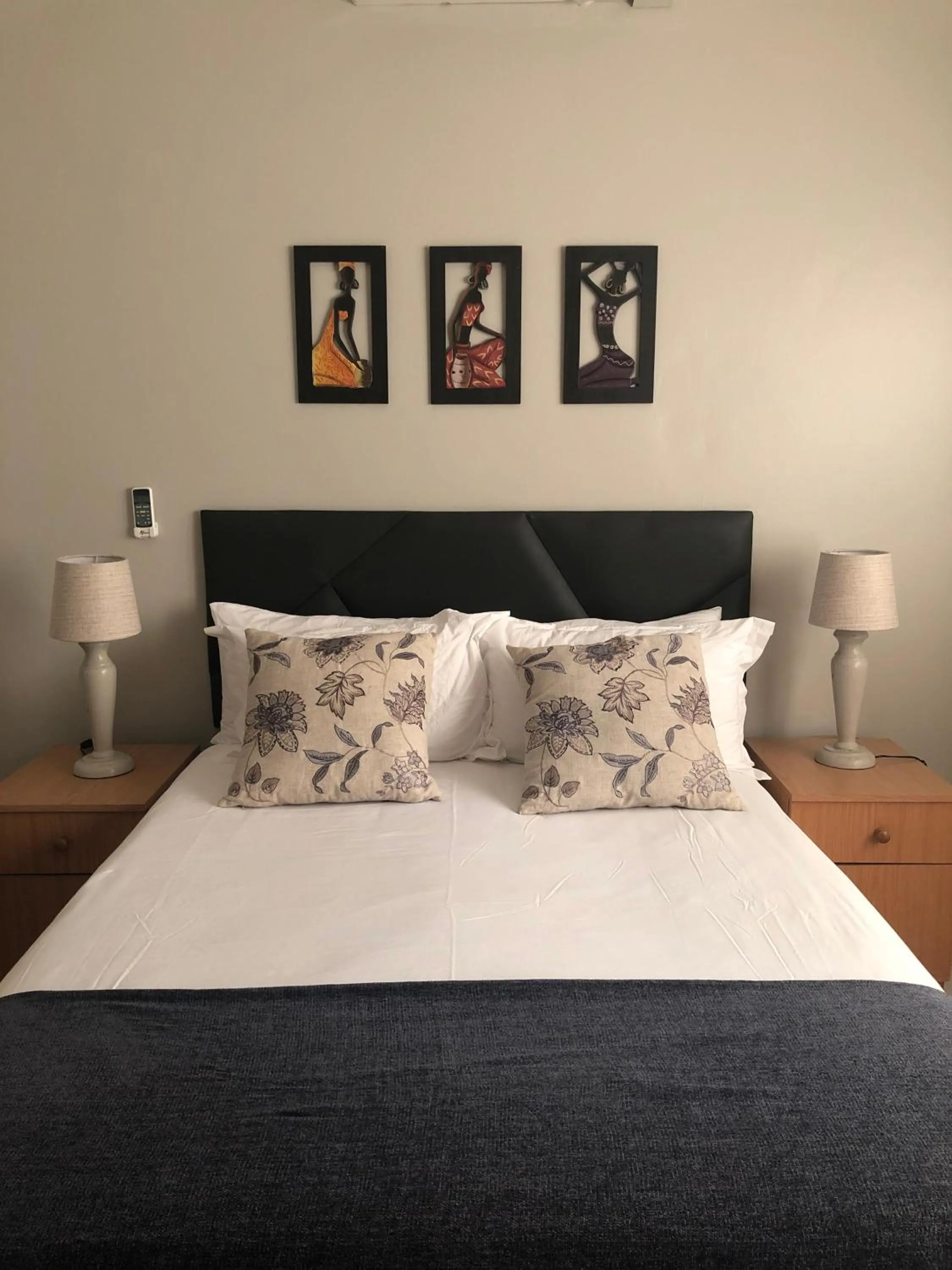 Bedroom, Bed in African Dreamz Guest House