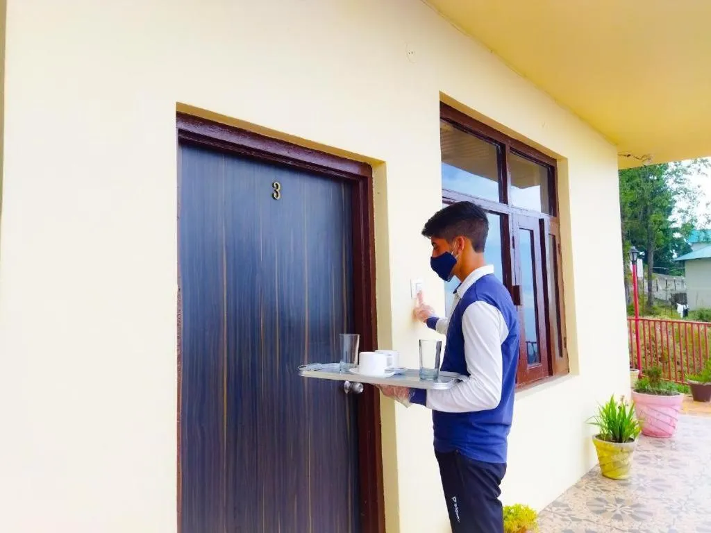room service in Hotel Himdhara, Dalhousie