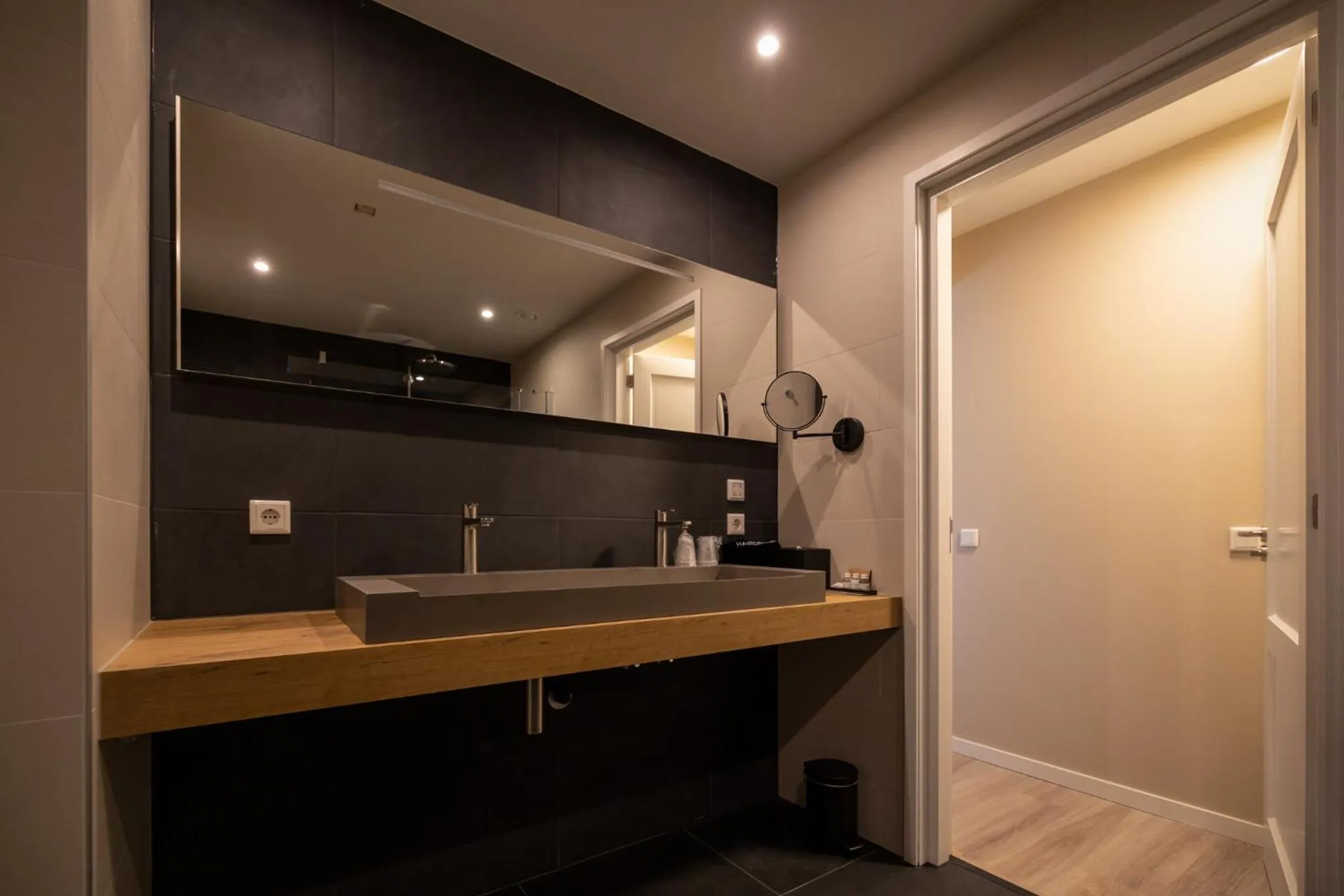 Bathroom in Anna van Chiel