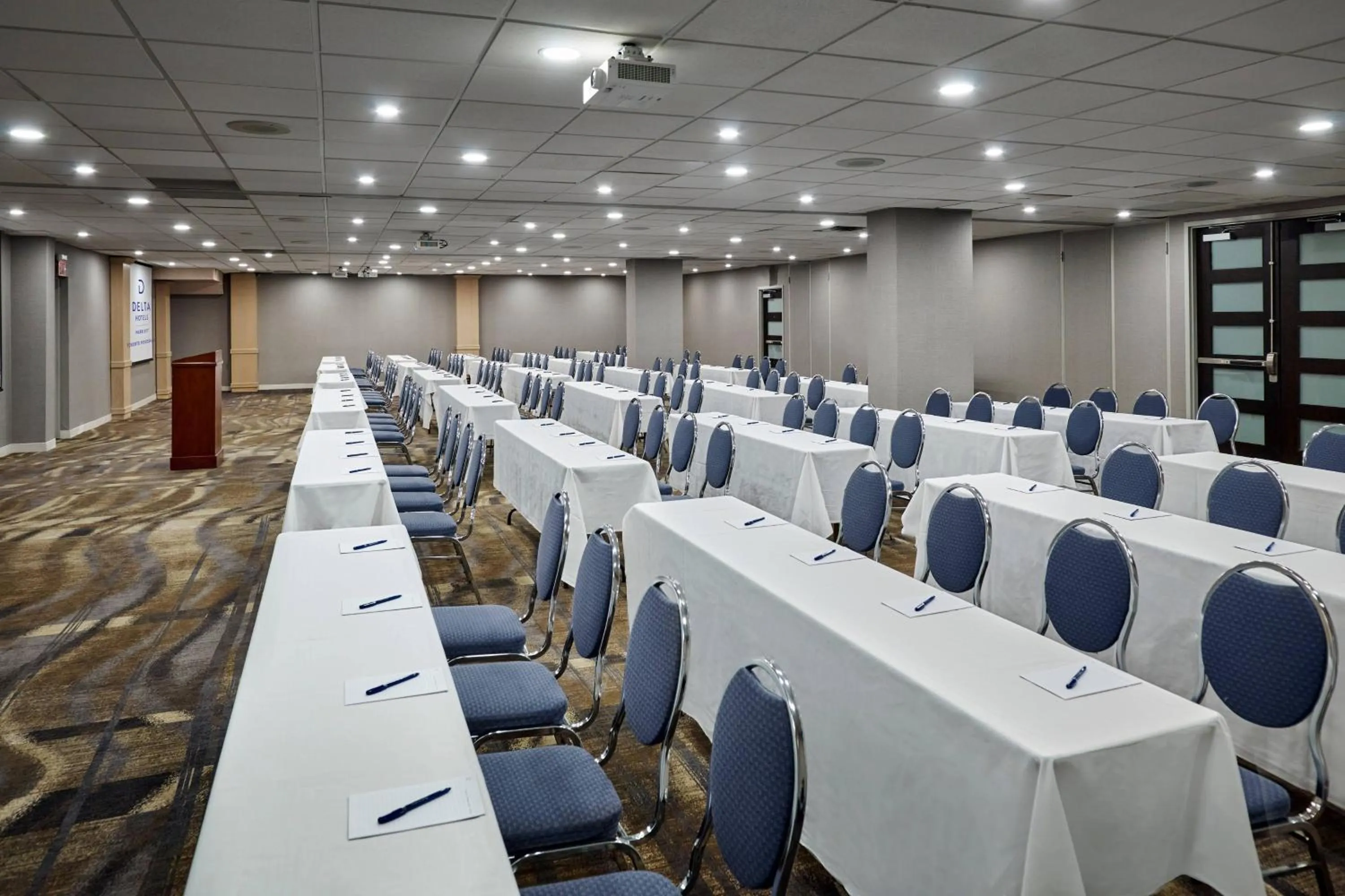 Meeting/conference room in Delta Hotels by Marriott Toronto Mississauga