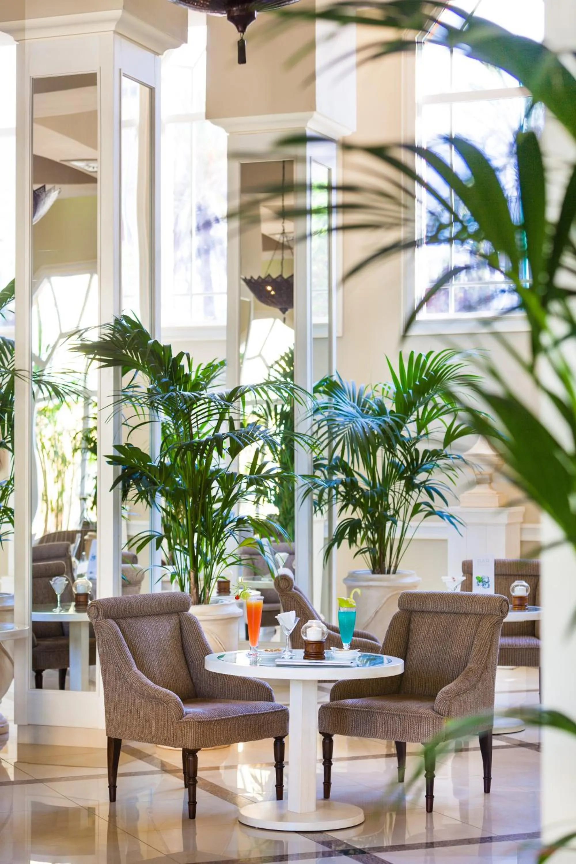 Lounge or bar in Hotel RIU Garoé