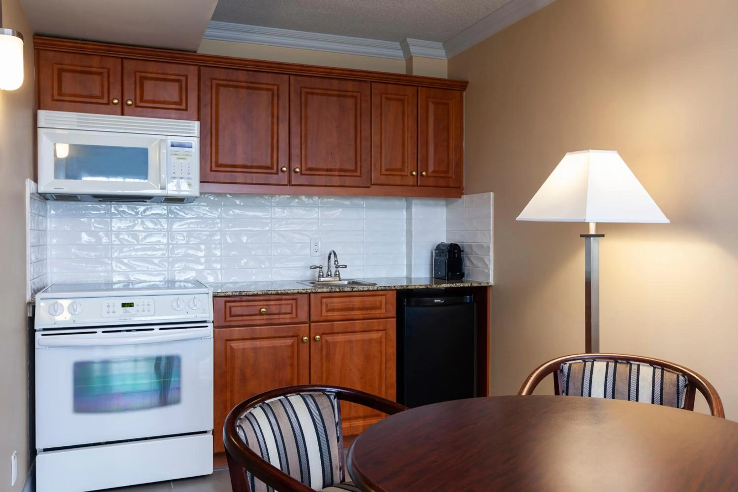 Kitchen or kitchenette in Le Nouvel Hotel