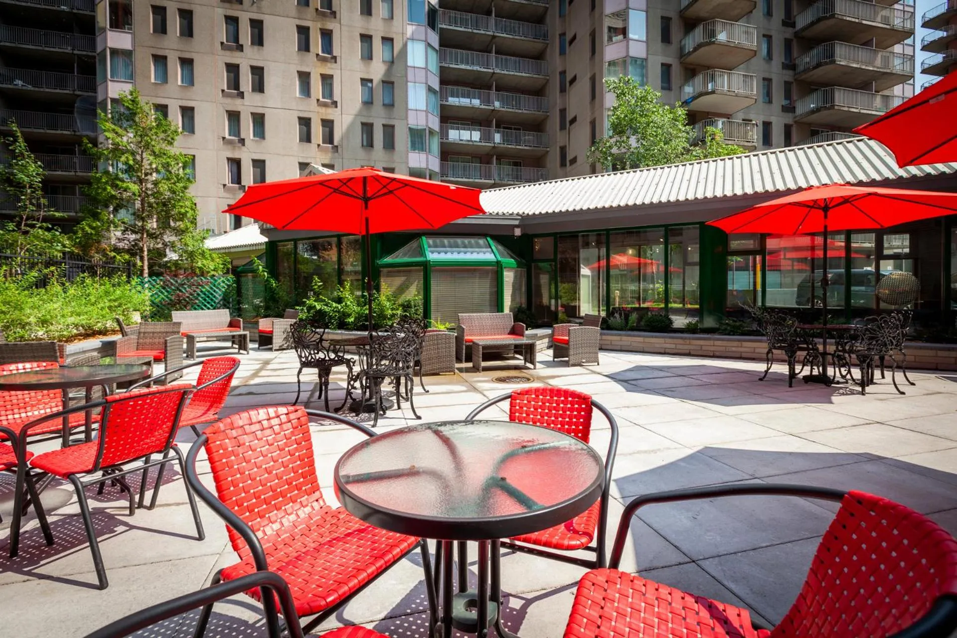 Balcony/Terrace in Le Nouvel Hotel