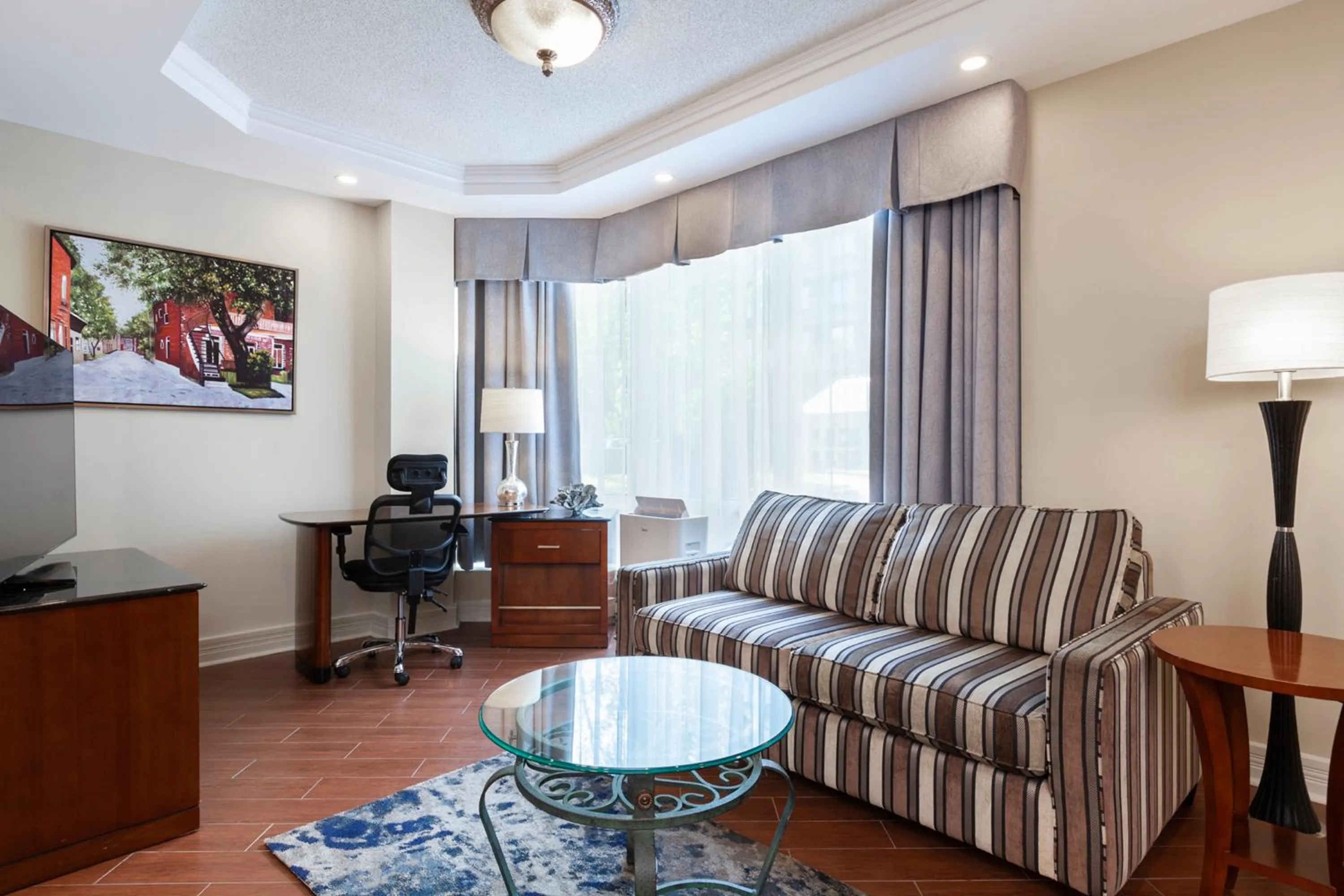 Living room in Le Nouvel Hotel