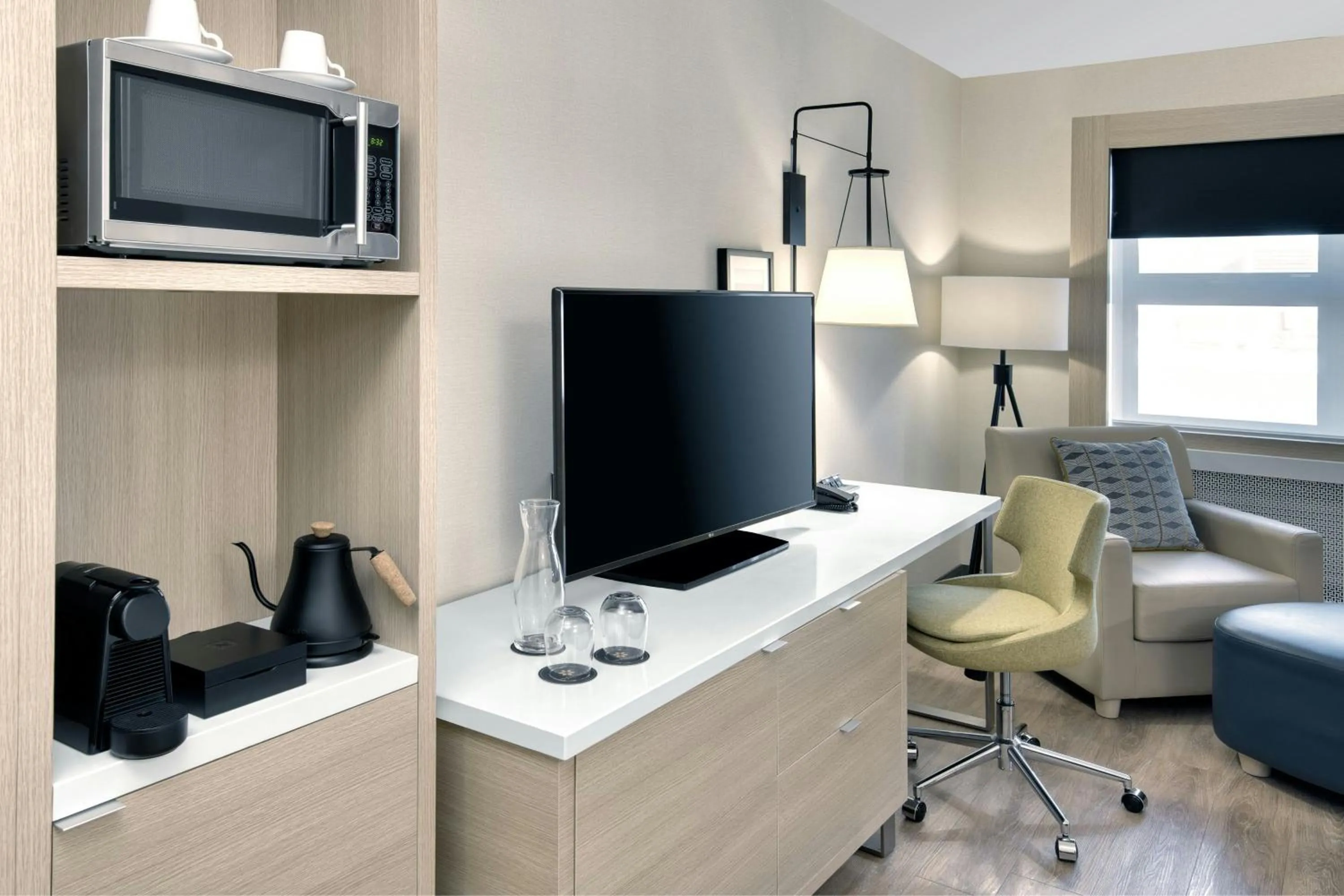 Photo of the whole room in The Insignia Hotel, Sarnia, a Tribute Portfolio Hotel