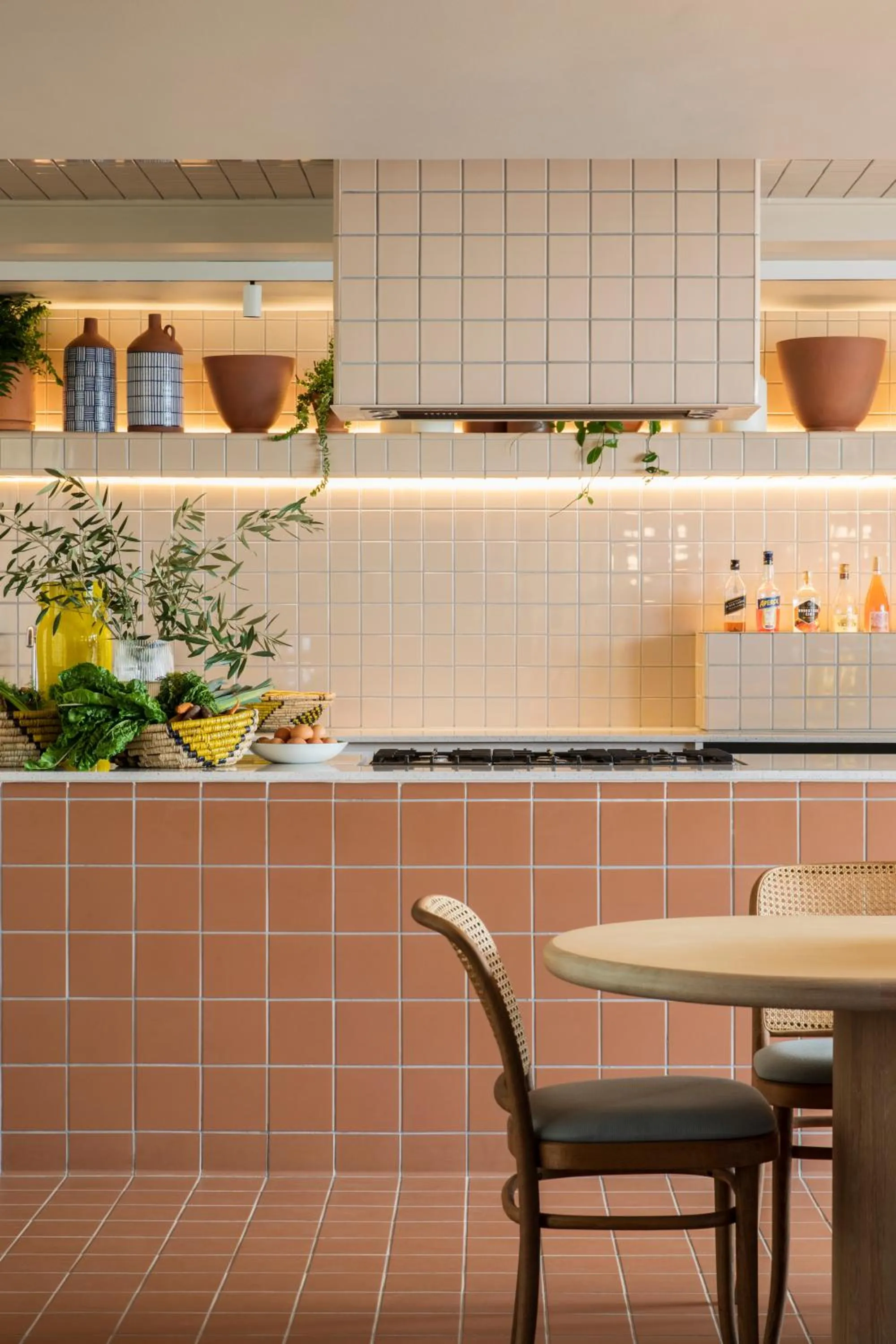 Dining area in Home Suite Hotels Sea Point