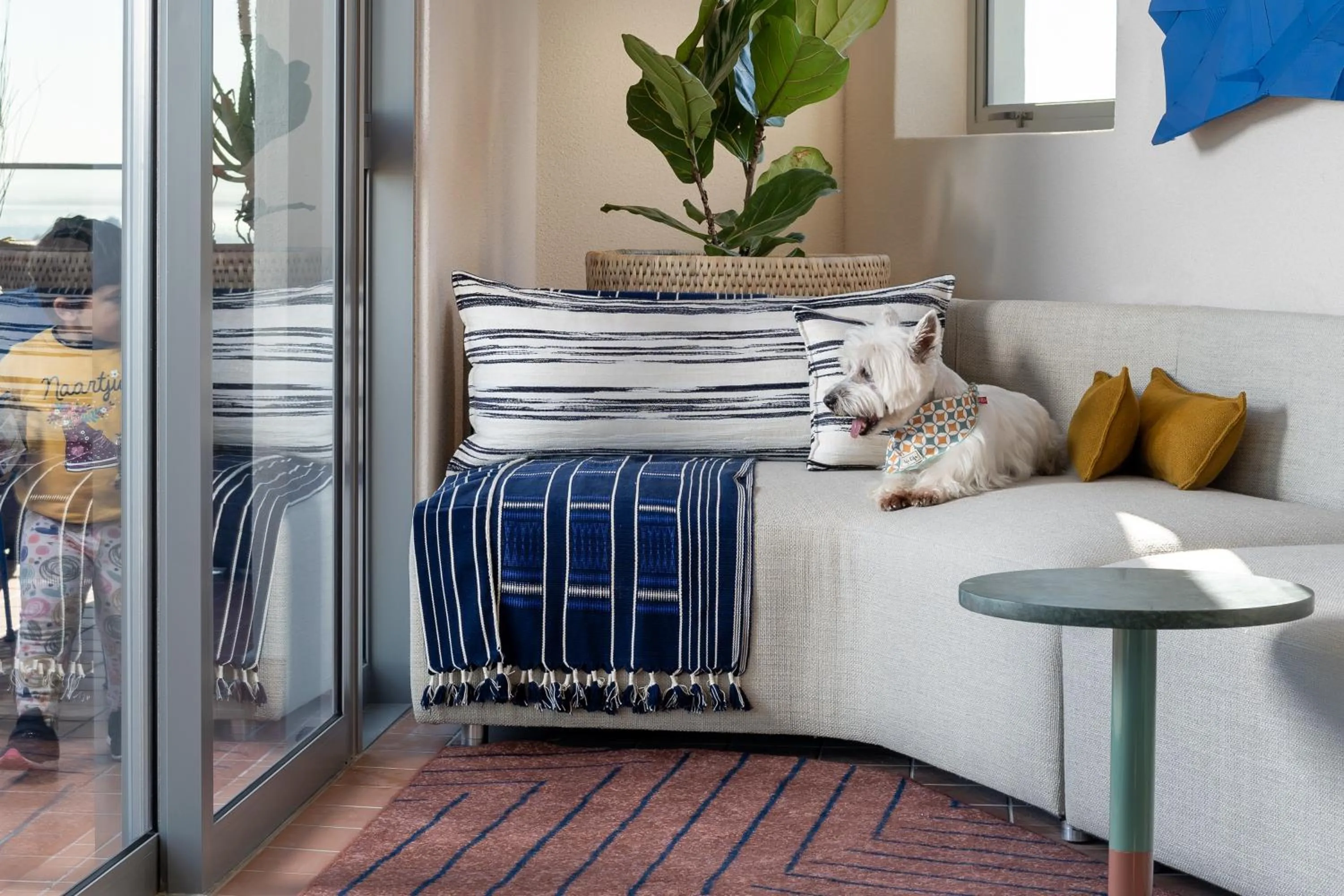 Seating area, Bed in Home Suite Hotels Sea Point