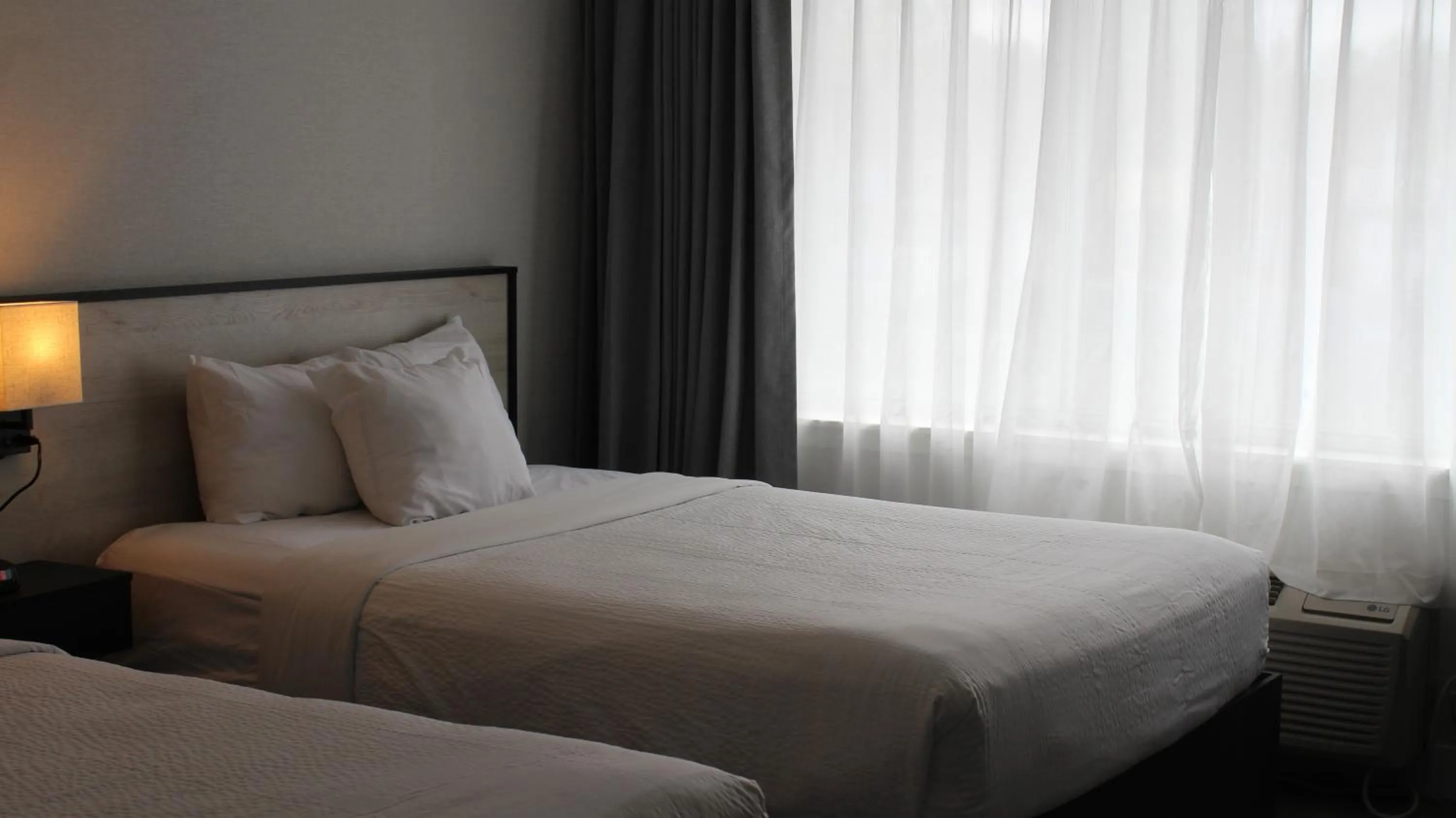 Bed in Ramada Plaza by Wyndham Montreal