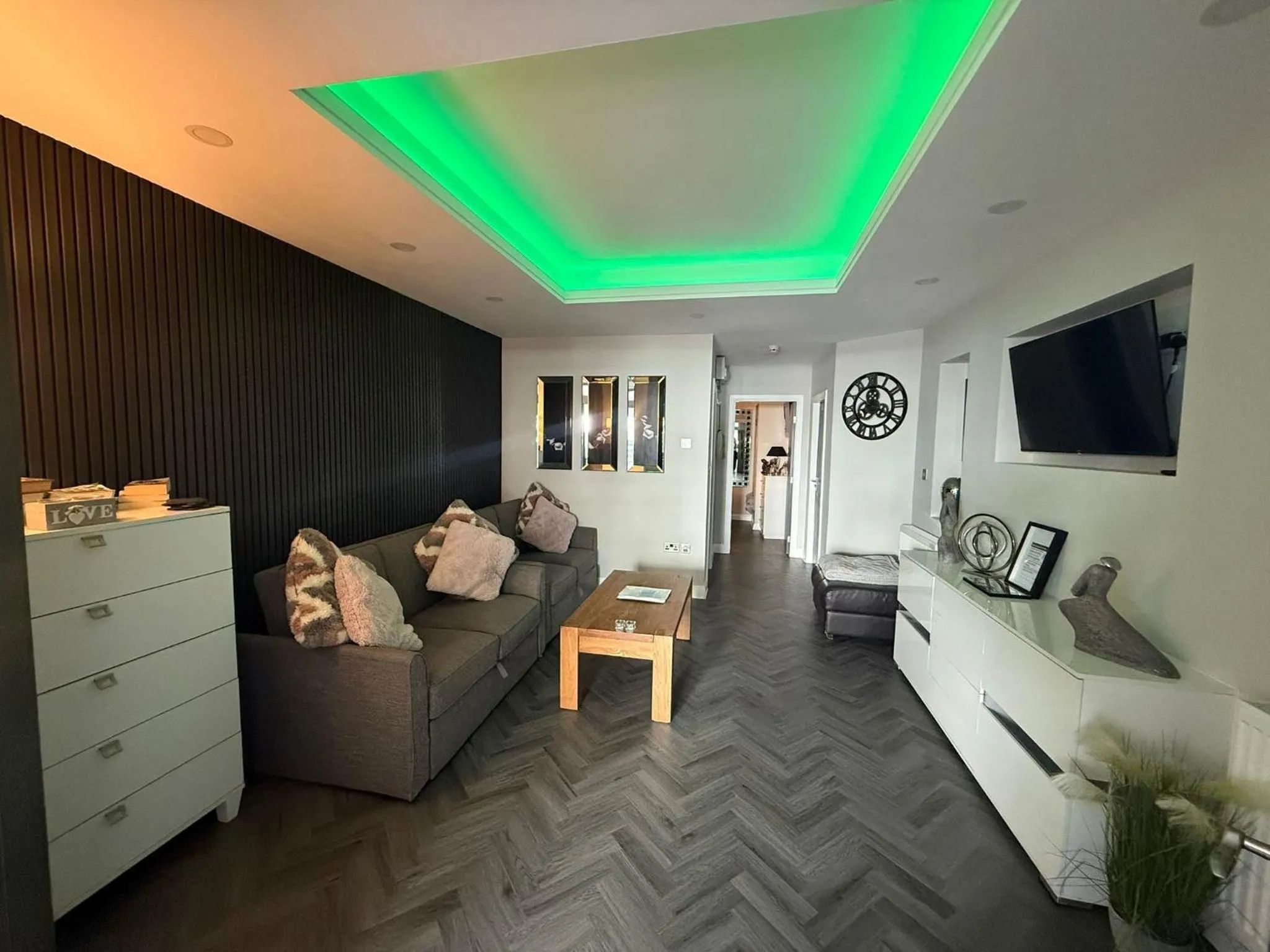 Living room in Eden Suite Sasco Apartments