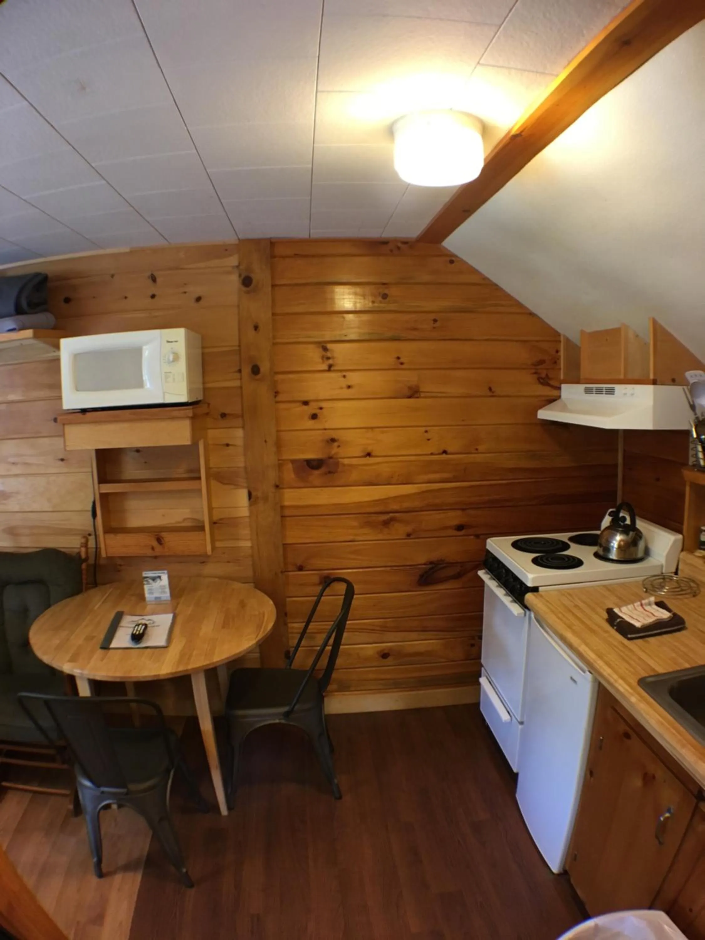 Kitchen or kitchenette in Mountain View Motel & Campground