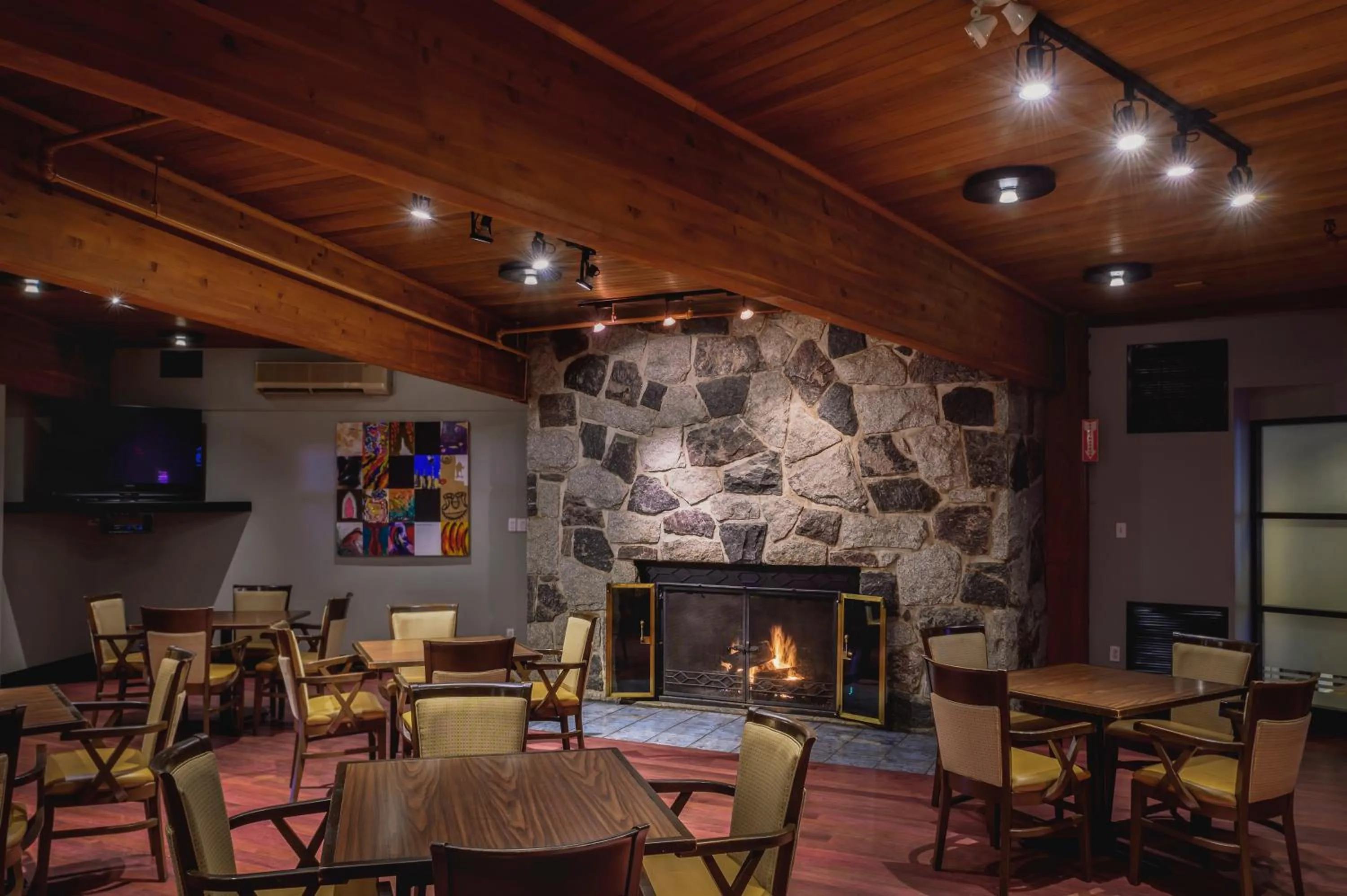 Lounge or bar in Le Manoir du Lac Delage