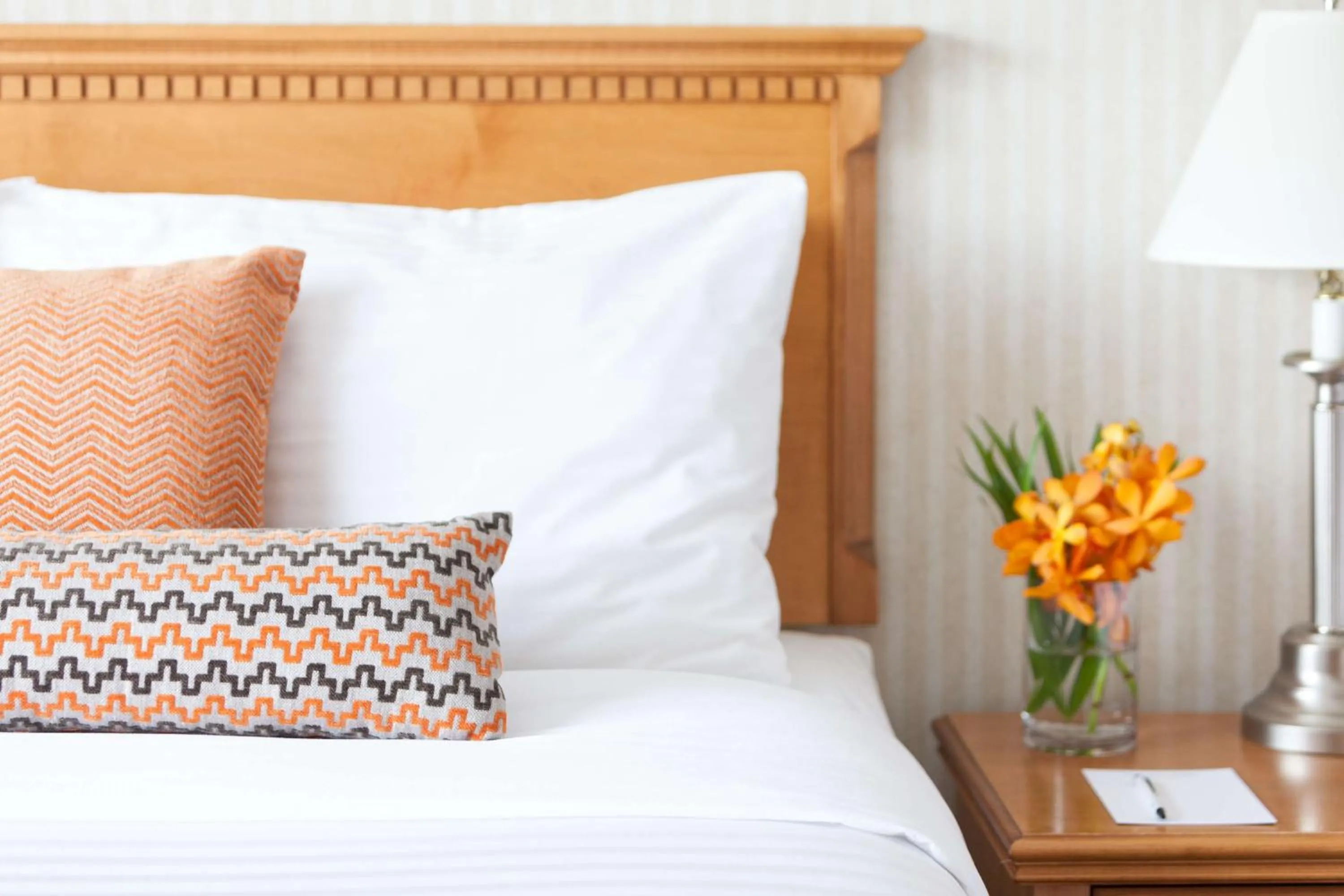 Bedroom, Bed in Listel Whistler, a Coast Hotel