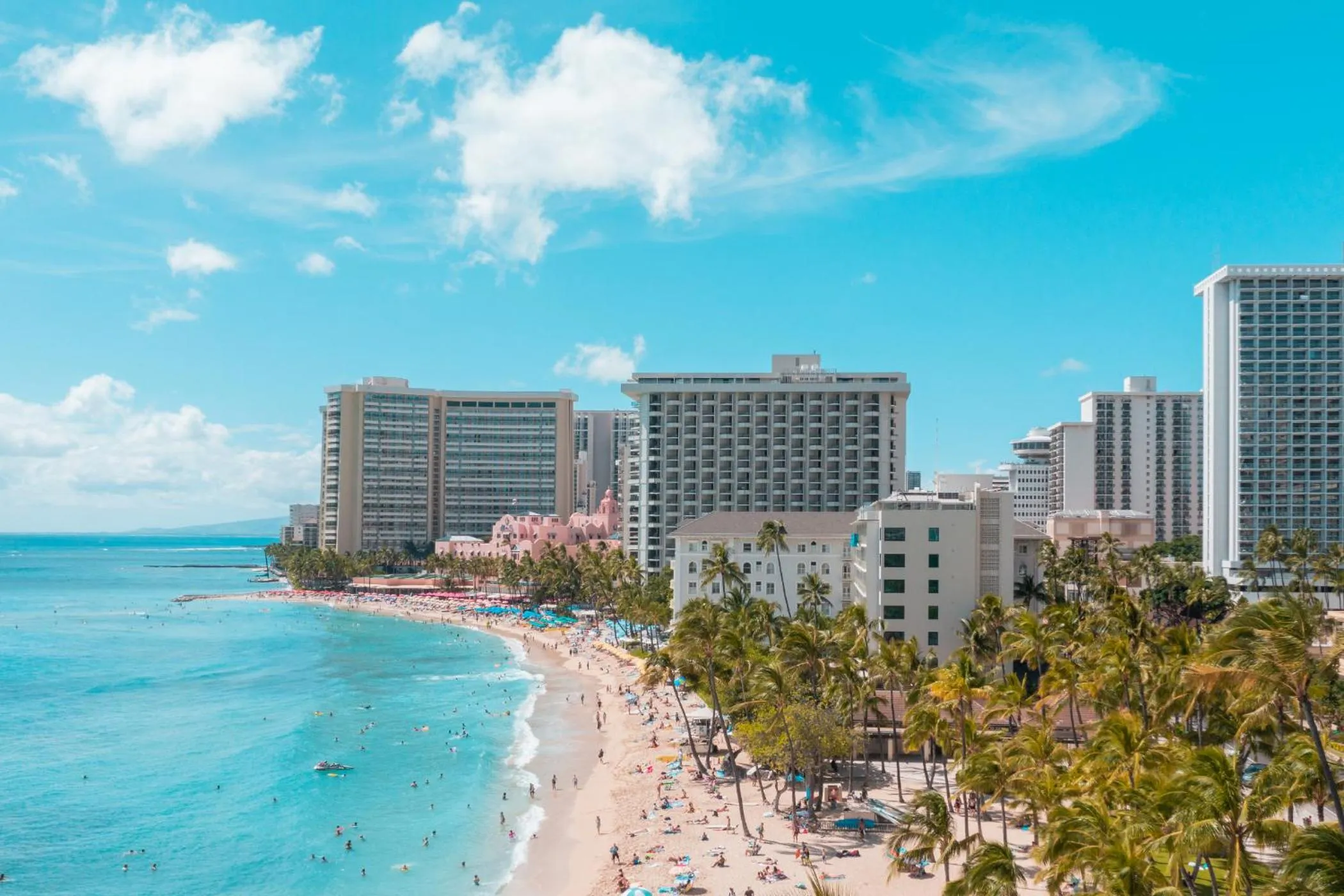 Beach in Diamond Head View Close to Waikiki Beach with Parking