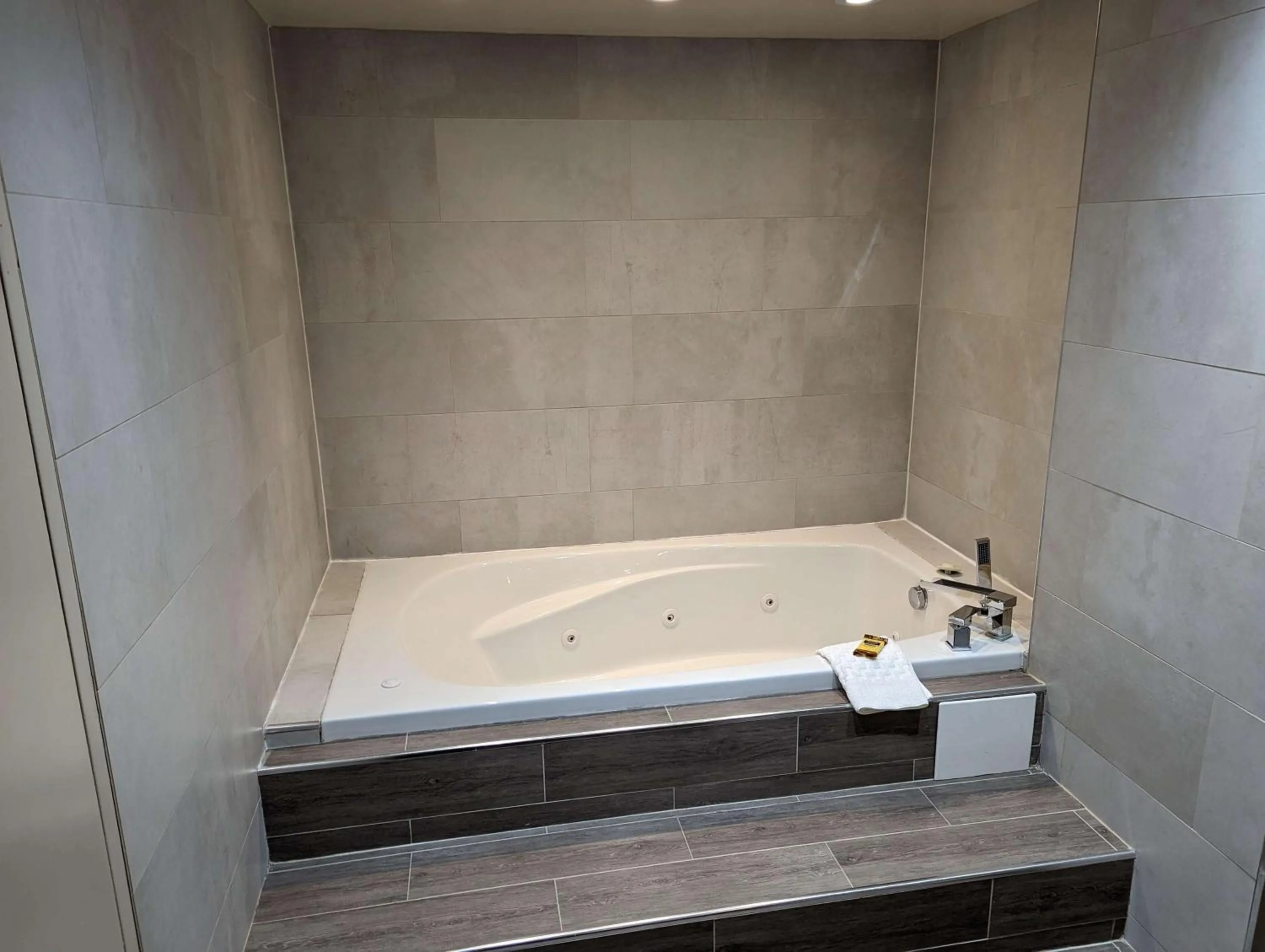 Bathroom in Best Western Plus Toronto Airport Hotel