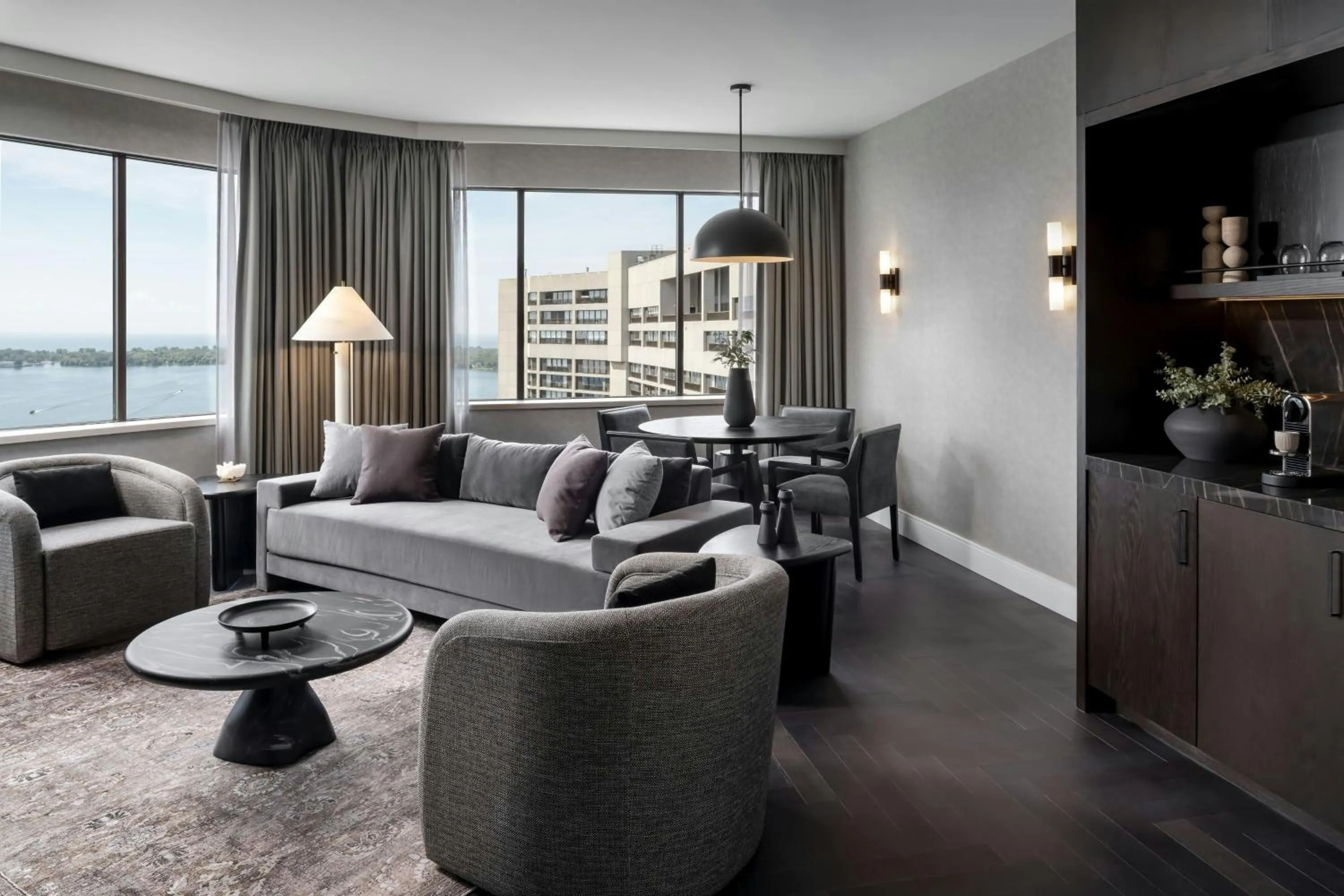 Living room in The Westin Harbour Castle, Toronto