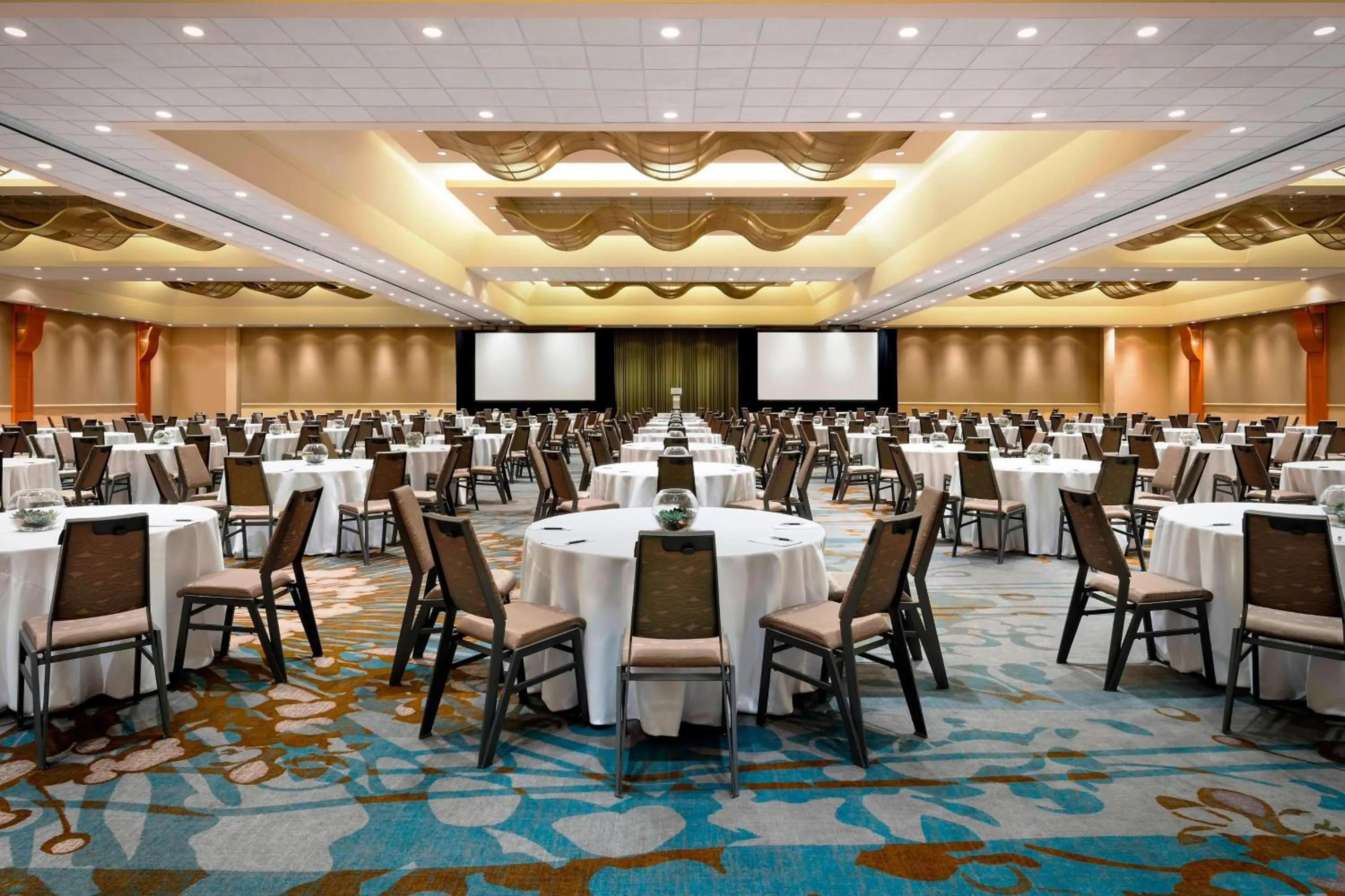 Meeting/conference room in The Westin Harbour Castle, Toronto