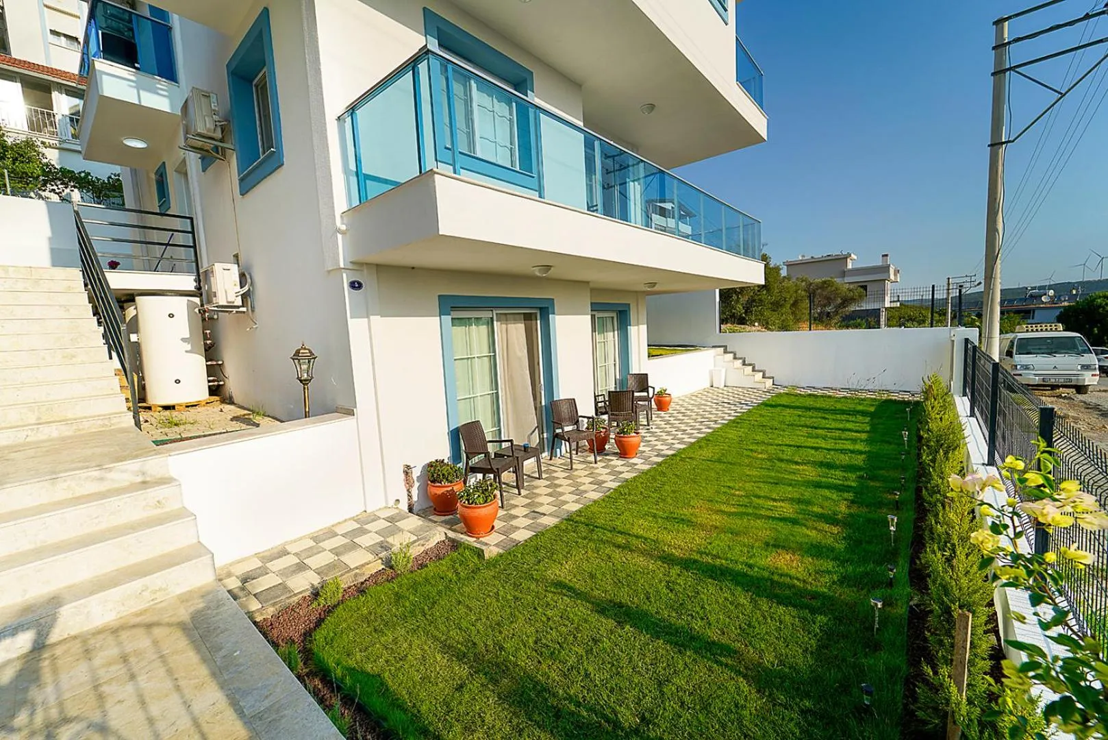 Facade/entrance in Tepehan by Özkul