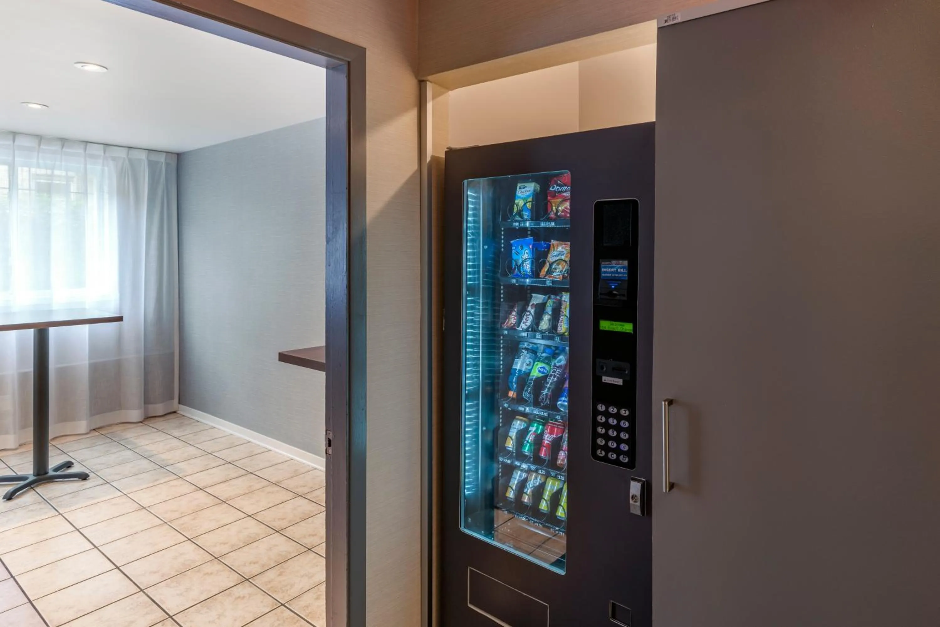 Supermarket/grocery shop in Econo Lodge