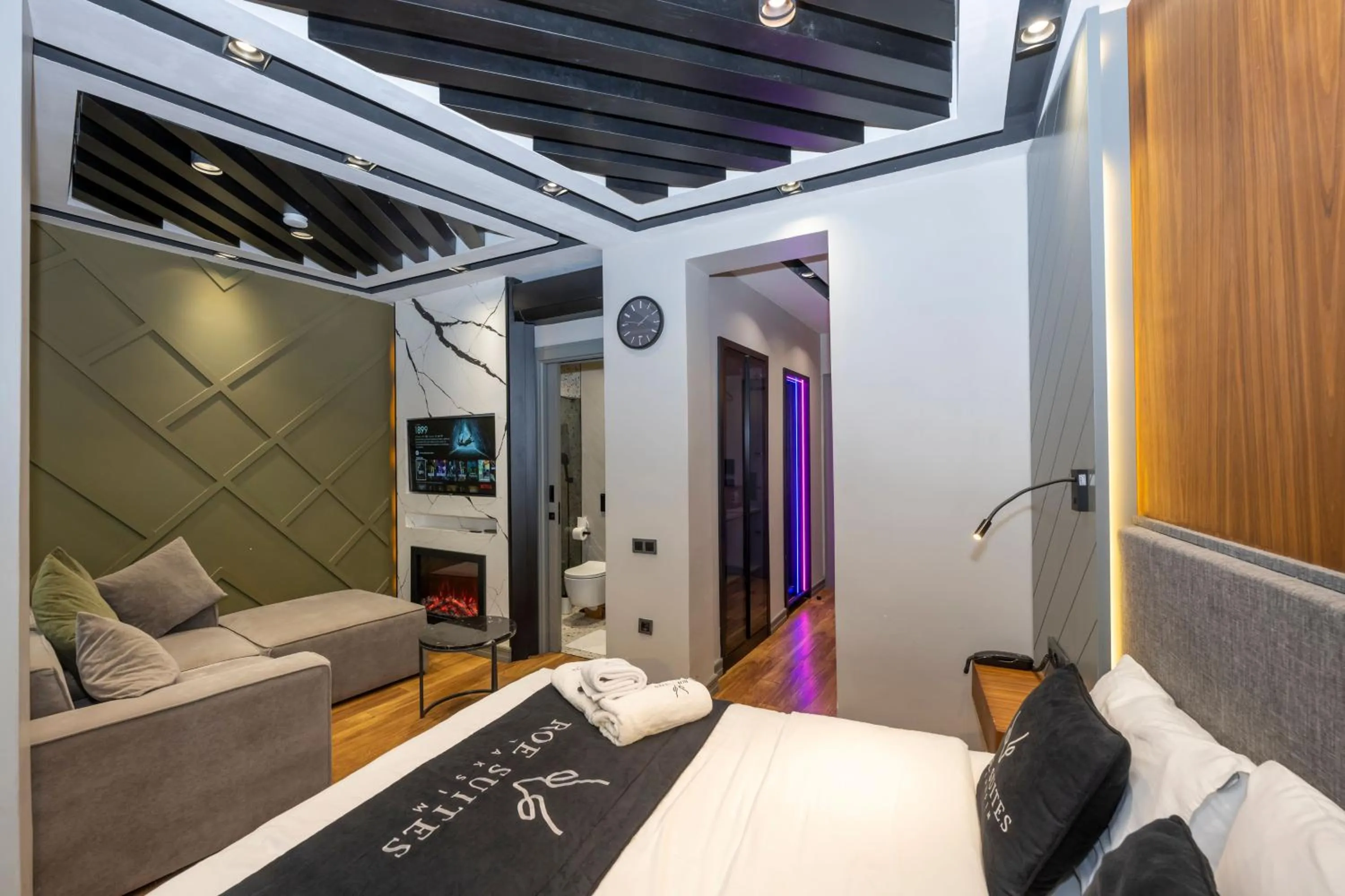 Bedroom, Bed in Roe Suite Hotel - TAKSIM