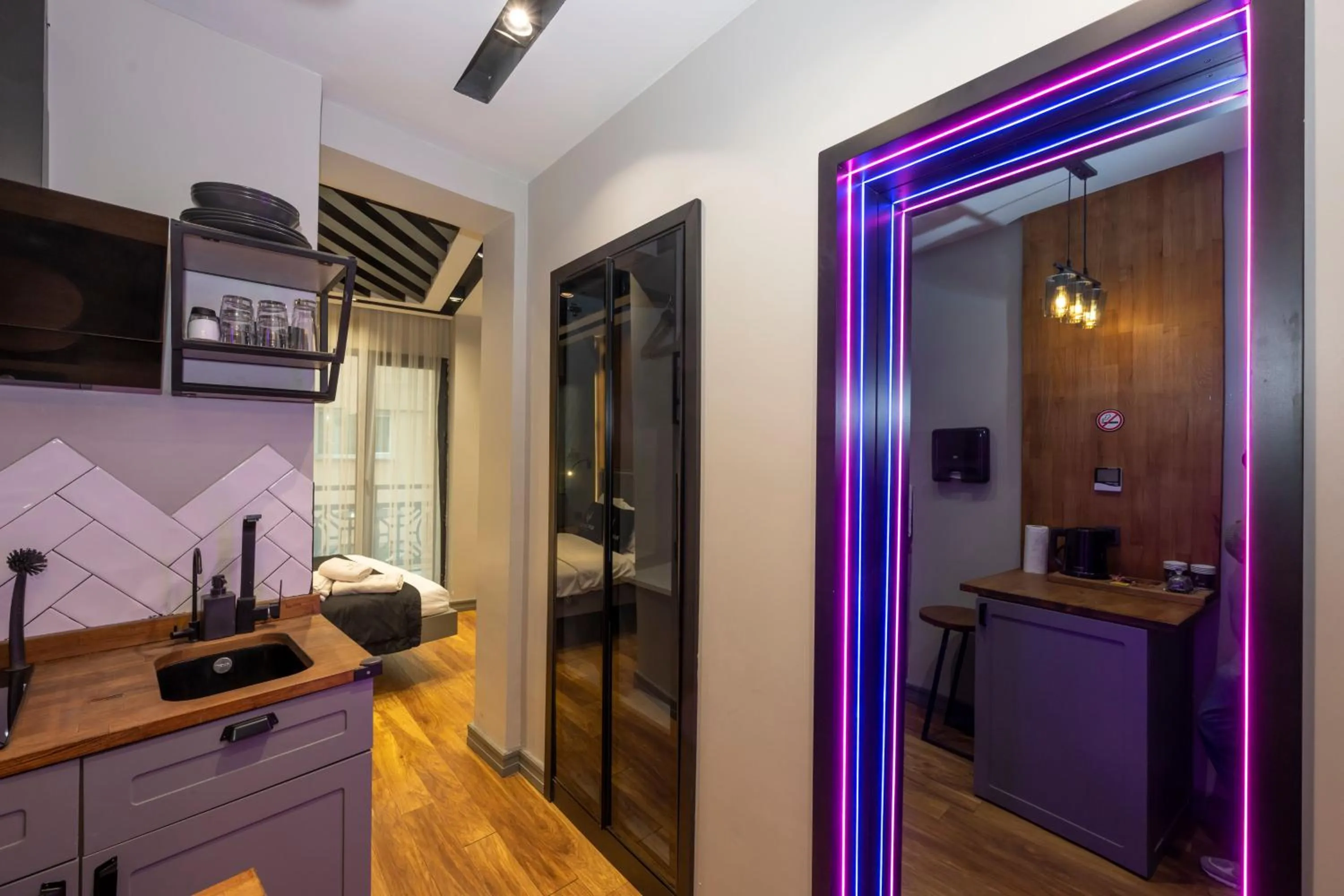 Kitchen or kitchenette in Roe Suite Hotel - TAKSIM